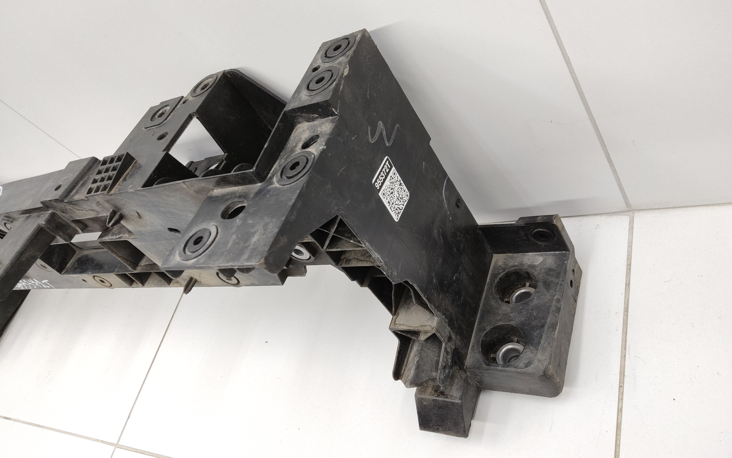 Панель передняя Geely Monjaro