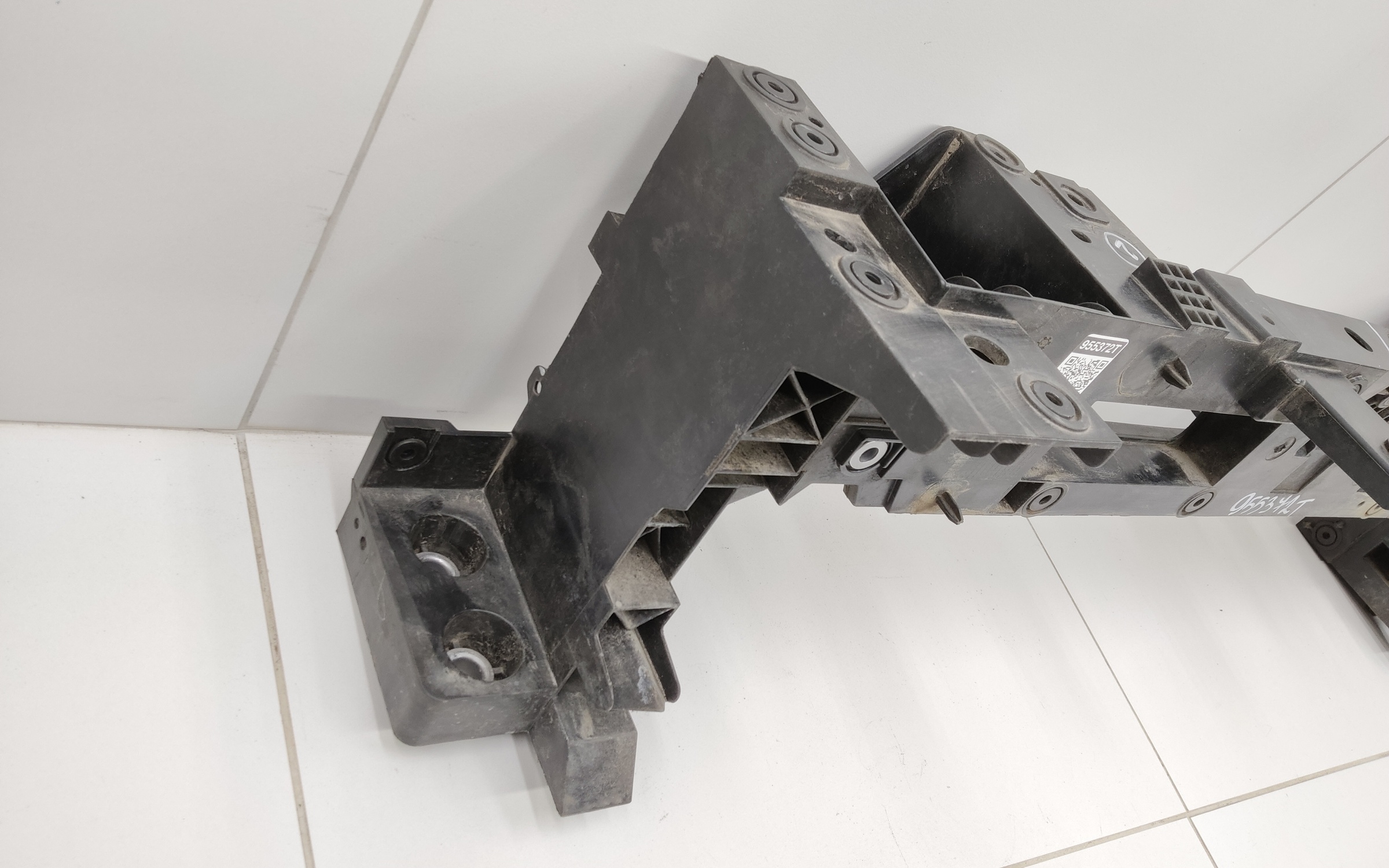 Панель передняя Geely Monjaro