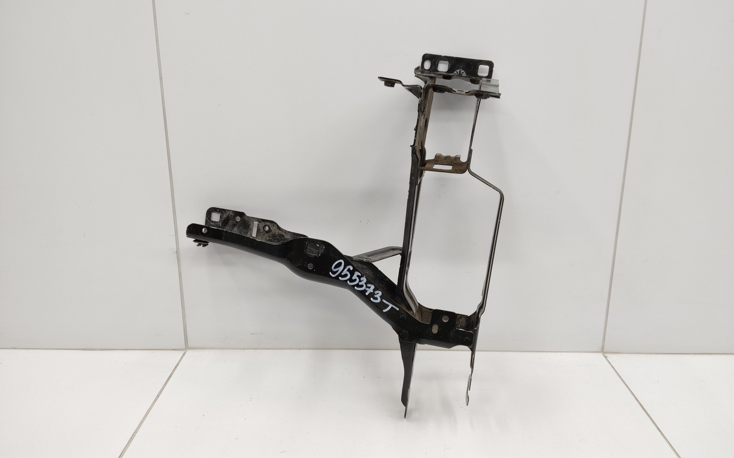 Кронштейн фары передней правой BMW X3 G01