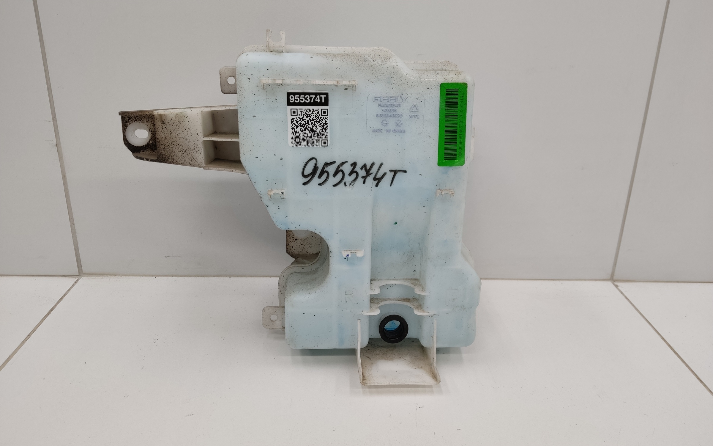 Бачок омывателя Geely Monjaro