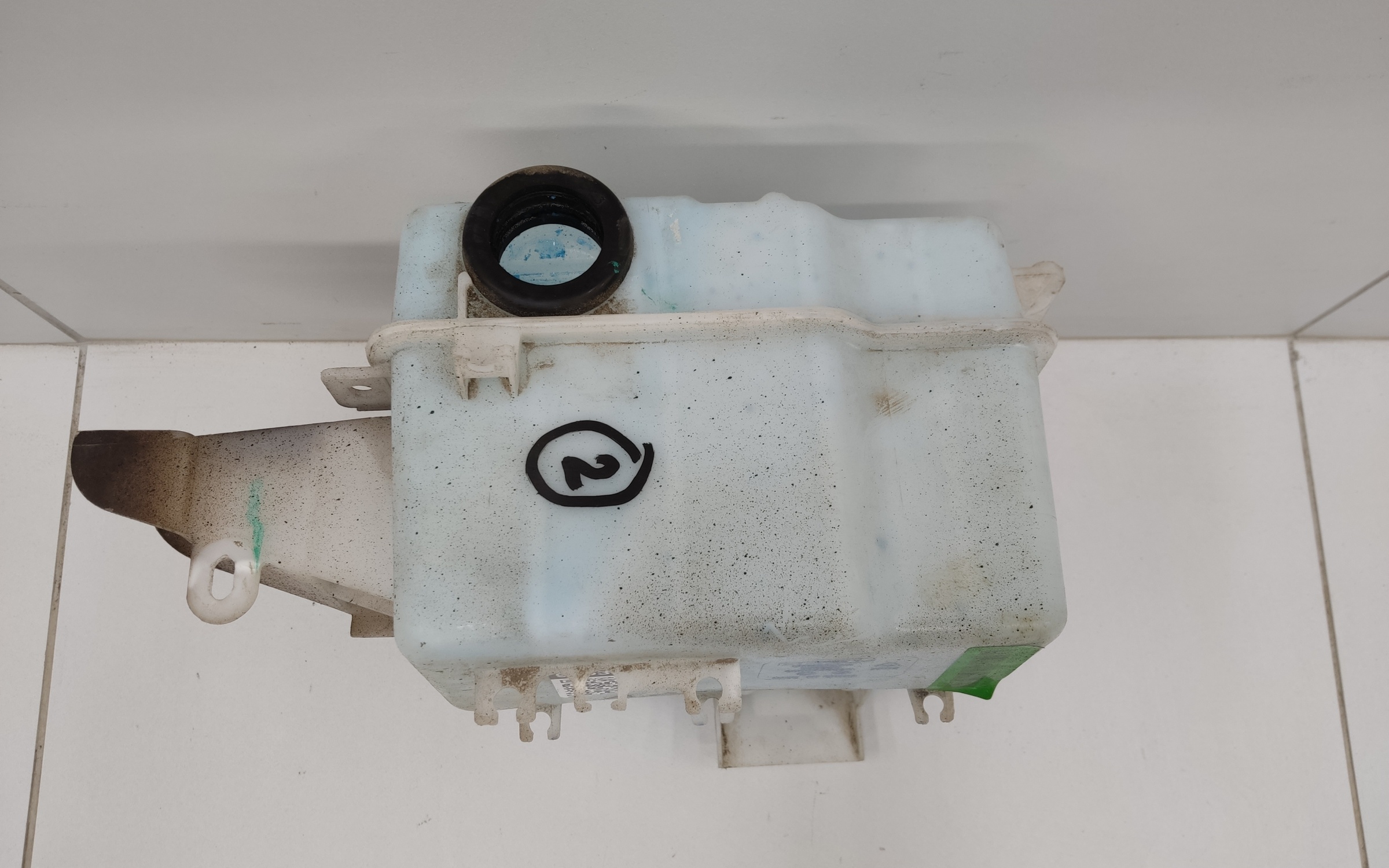 Бачок омывателя Geely Monjaro