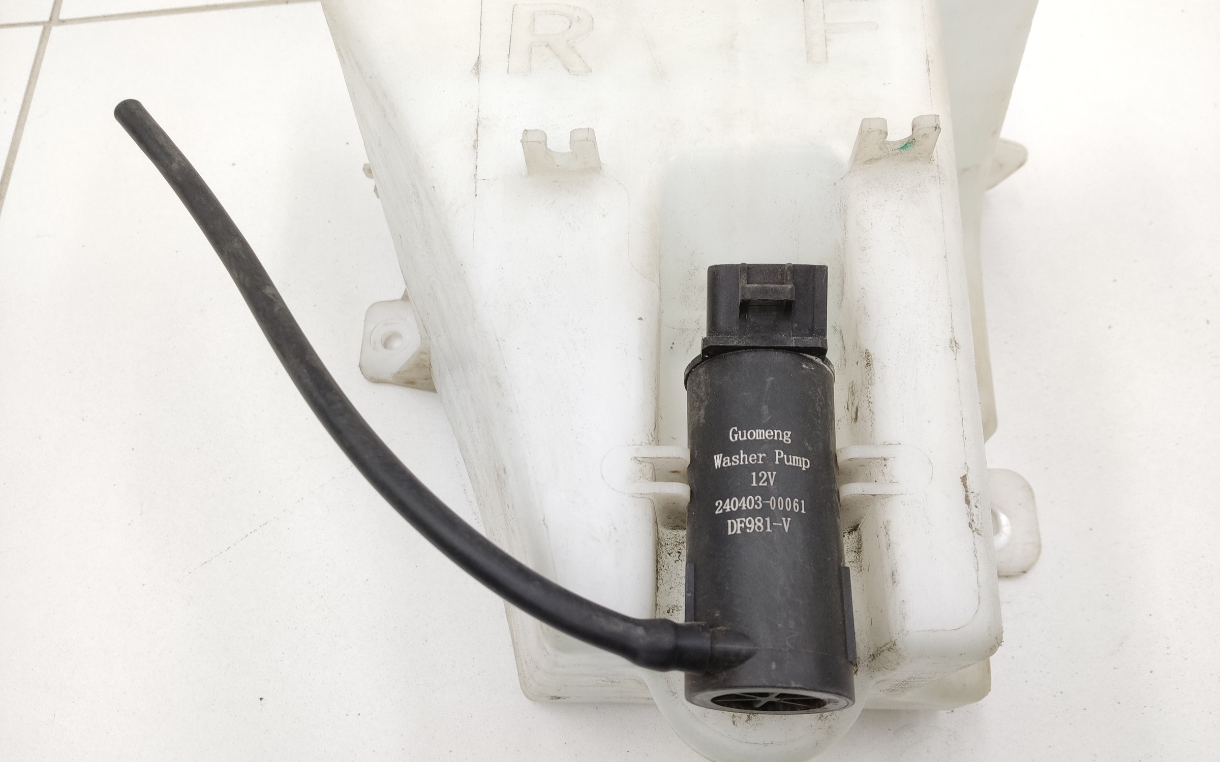 Бачок омывателя Geely Coolray