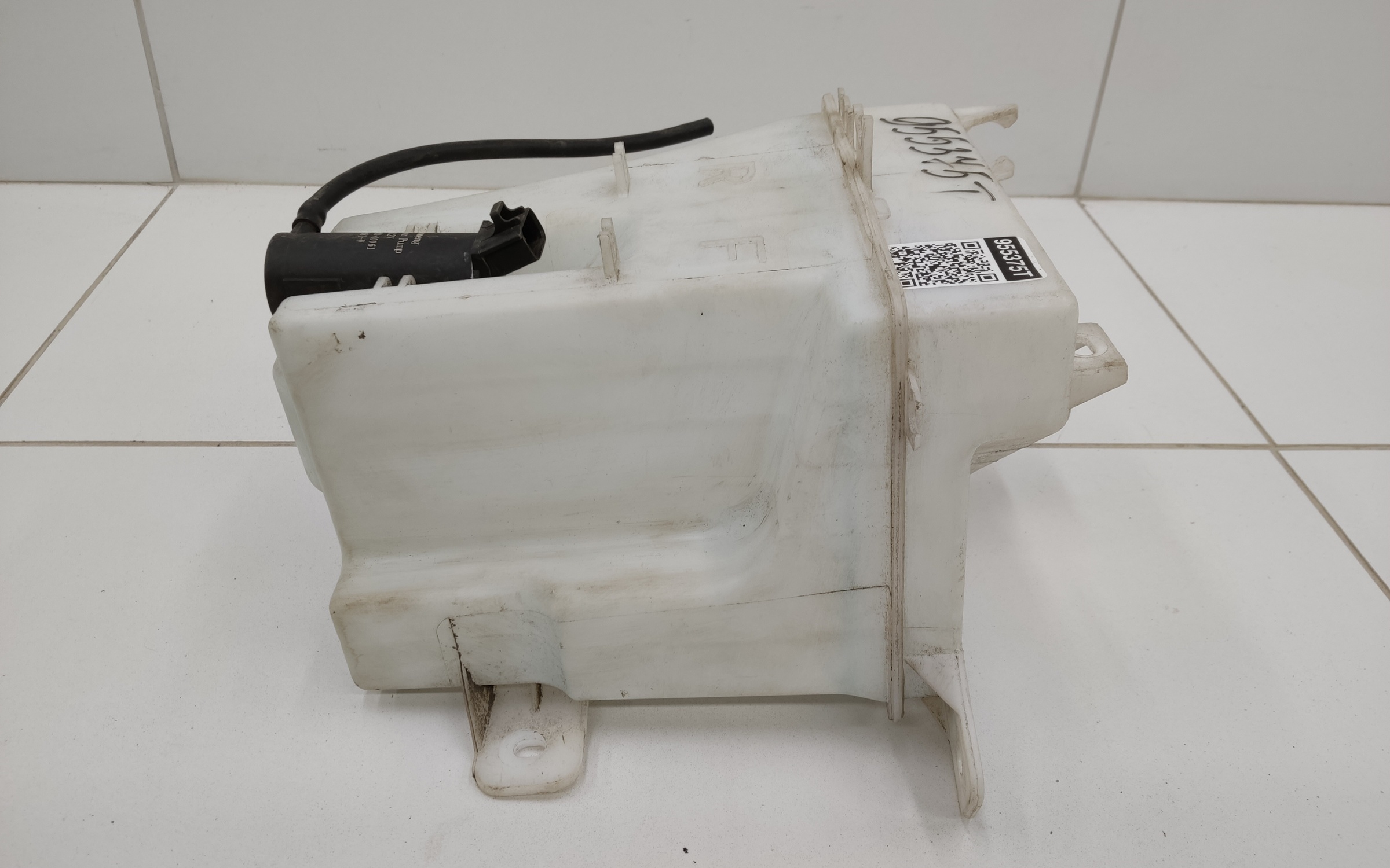 Бачок омывателя Geely Coolray