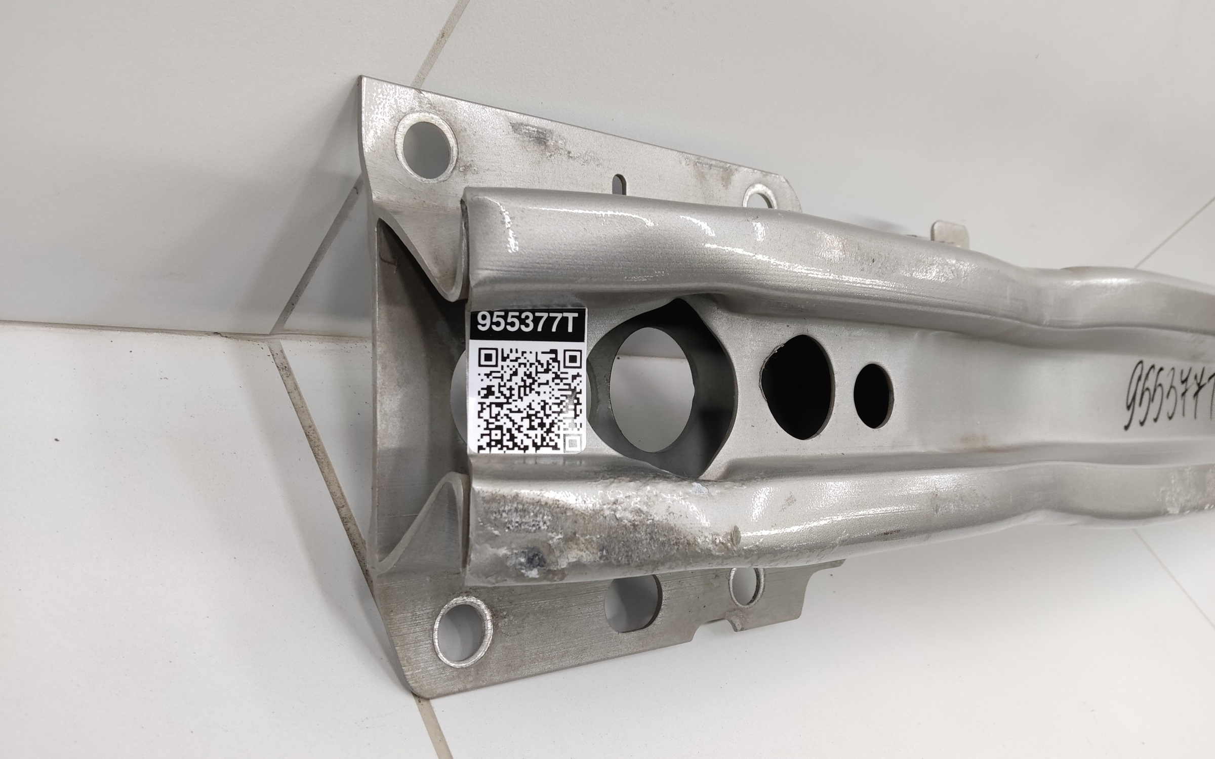 Усилитель переднего бампера Volvo S80 2