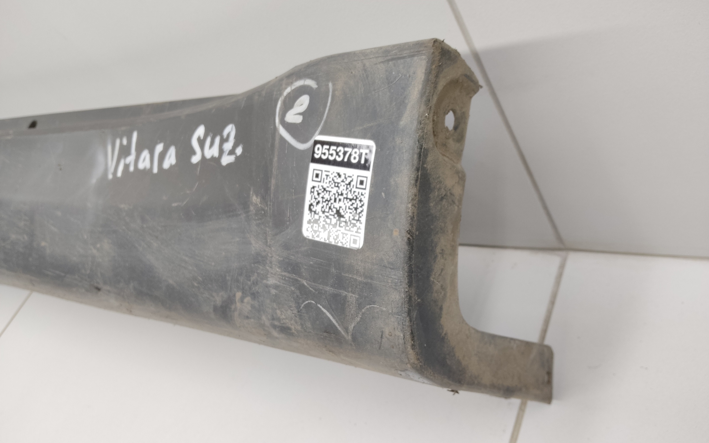 Накладка порога правого Suzuki Vitara 2