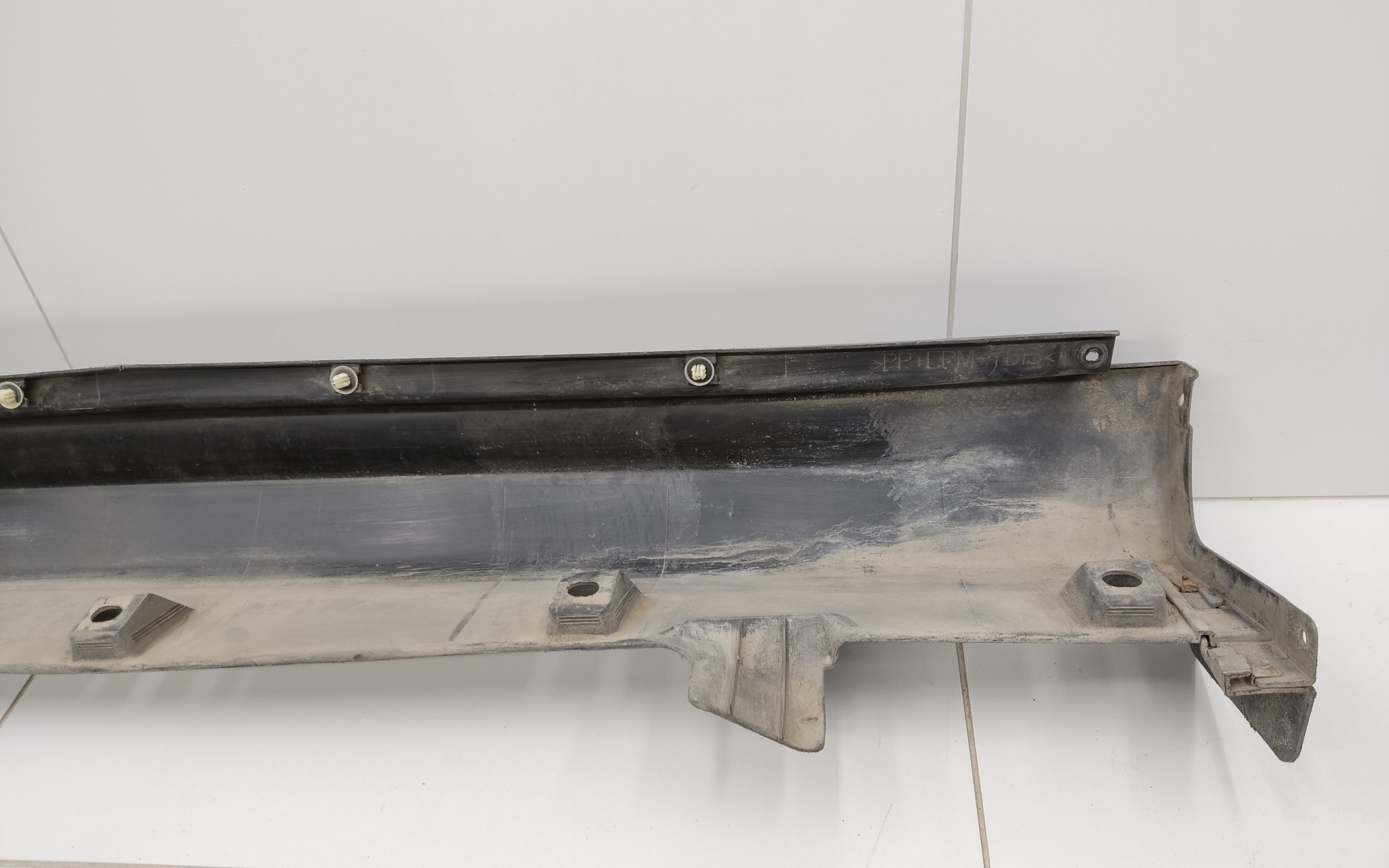 Накладка порога правого Suzuki Vitara 2