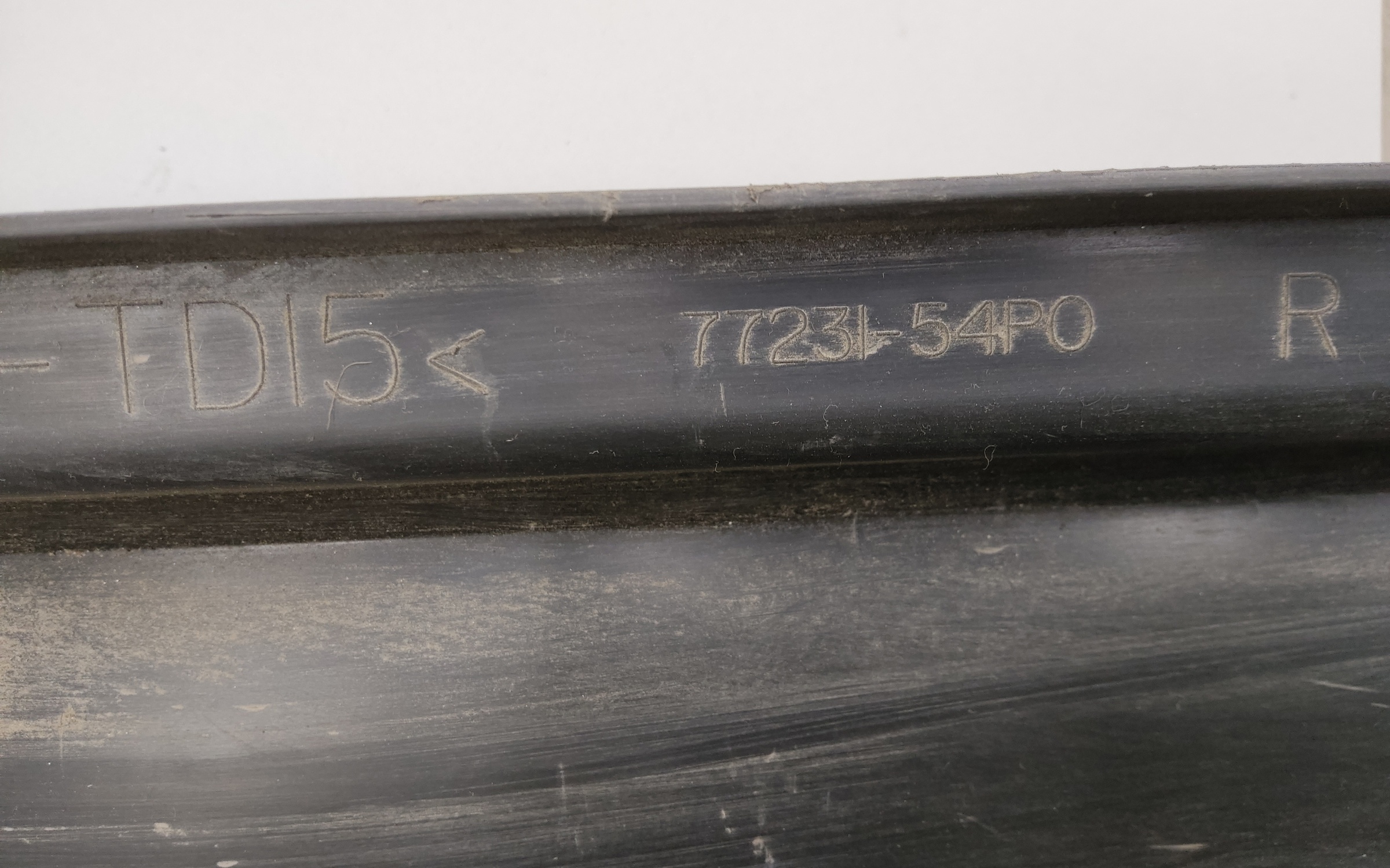 Накладка порога правого Suzuki Vitara 2