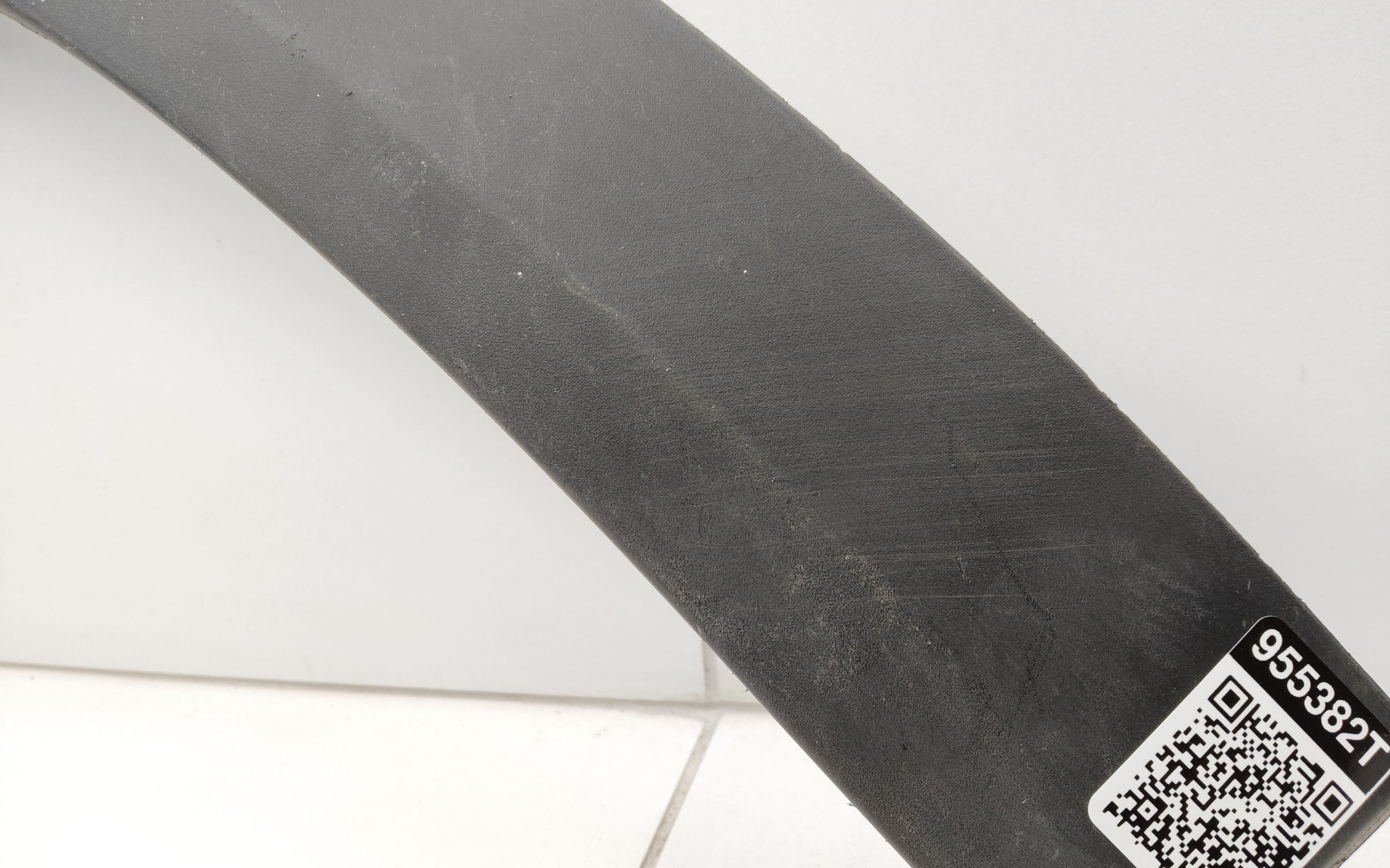 Накладка крыла заднего левого Geely Monjaro