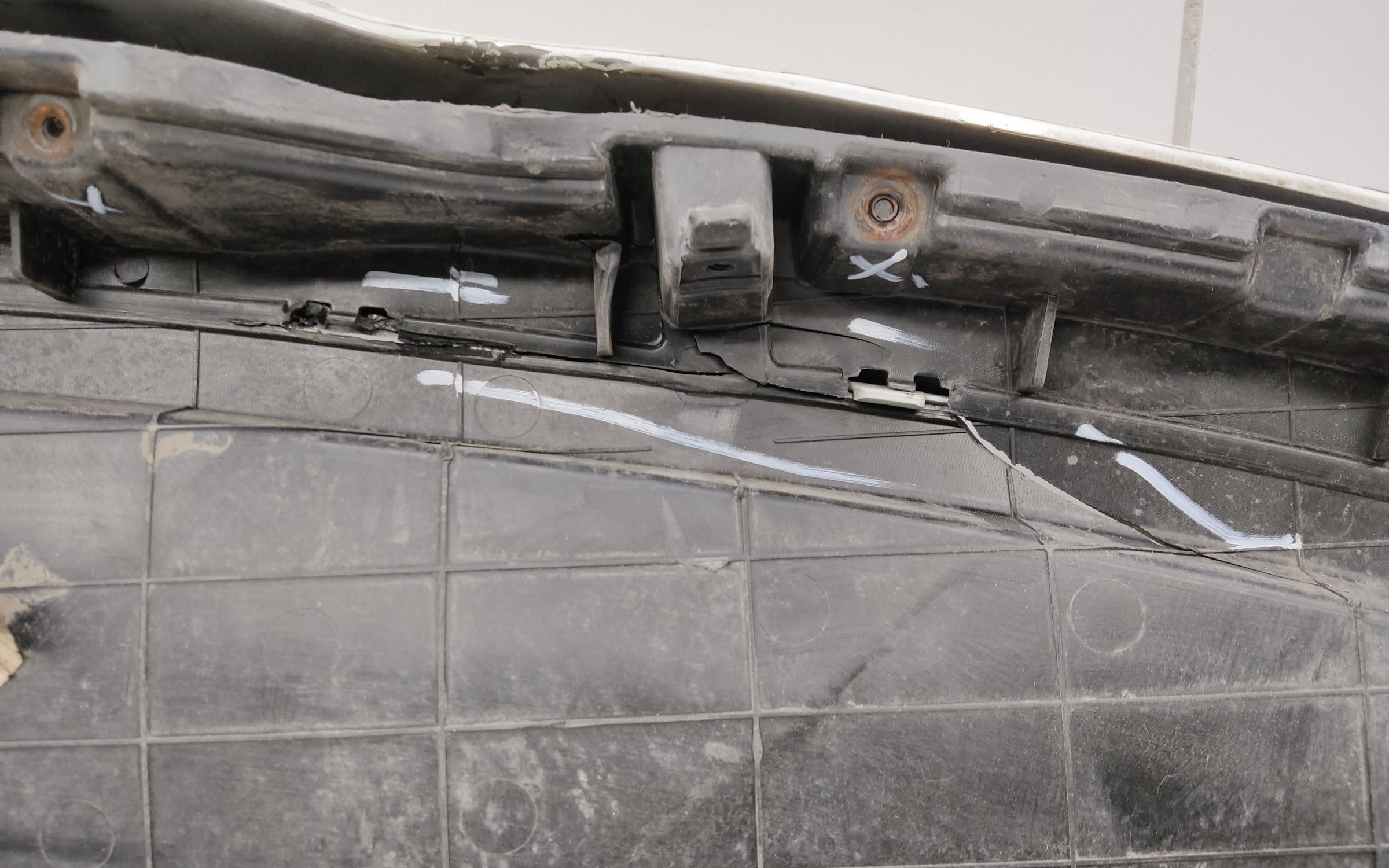 Накладка передней панели Kia Sorento 4