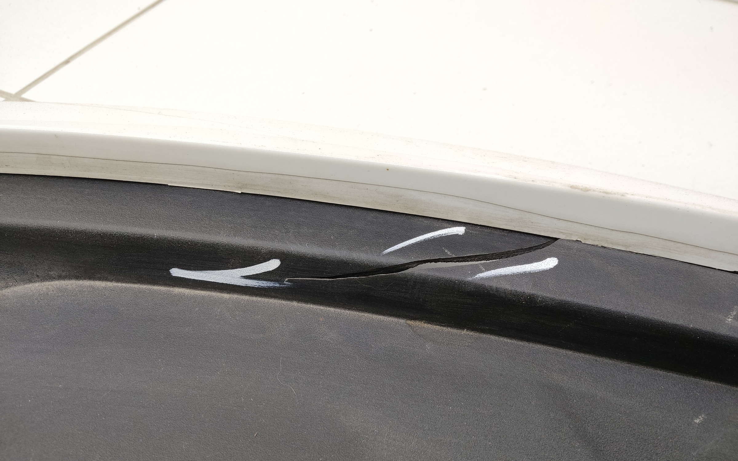 Накладка передней панели Kia Sorento 4