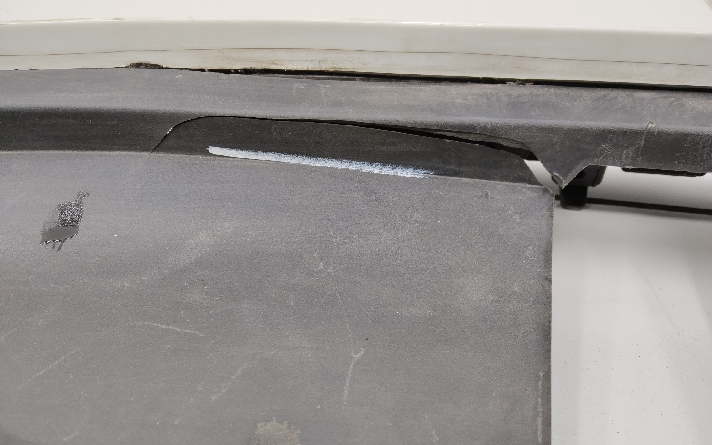 Накладка передней панели Kia Sorento 4