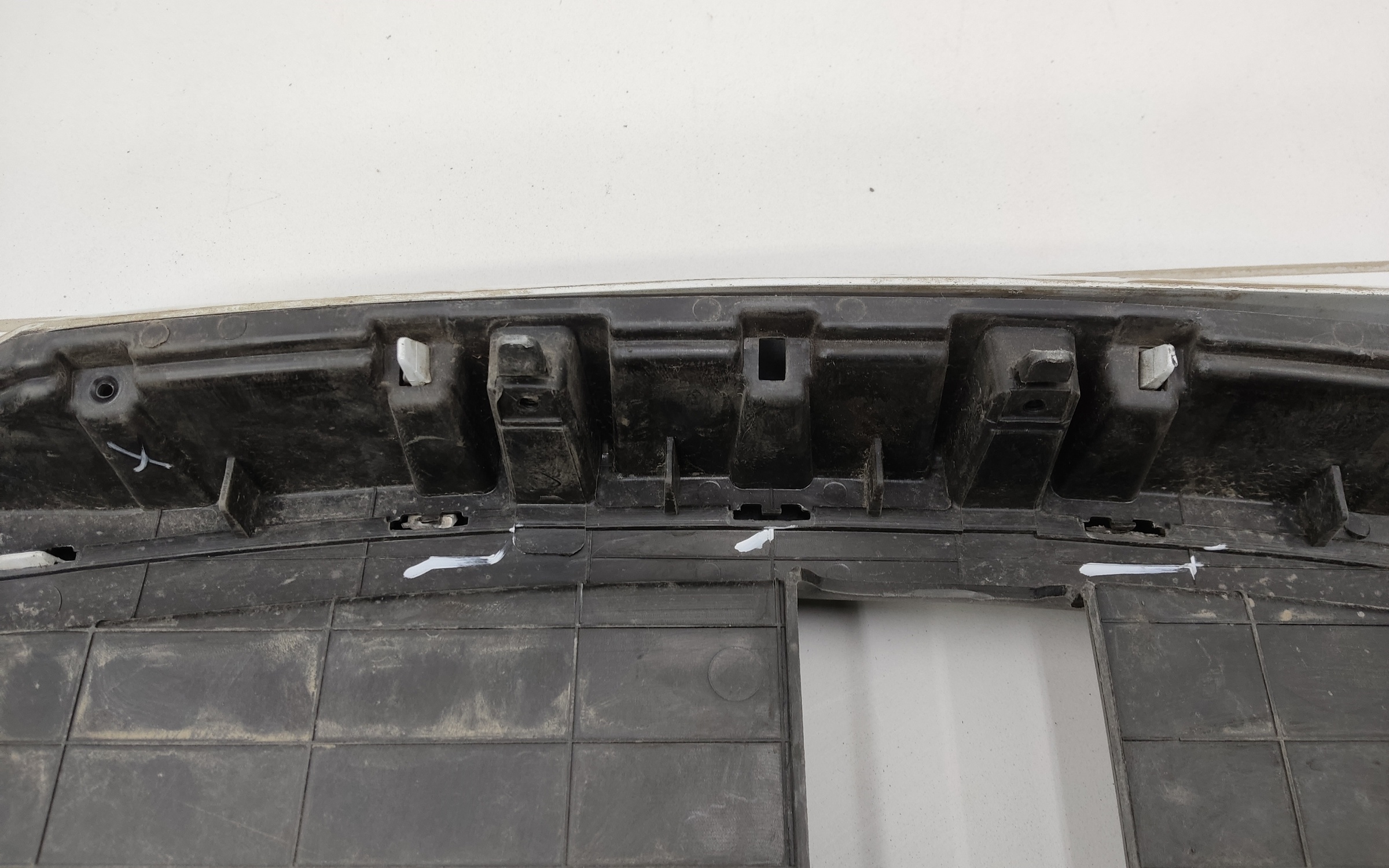 Накладка передней панели Kia Sorento 4