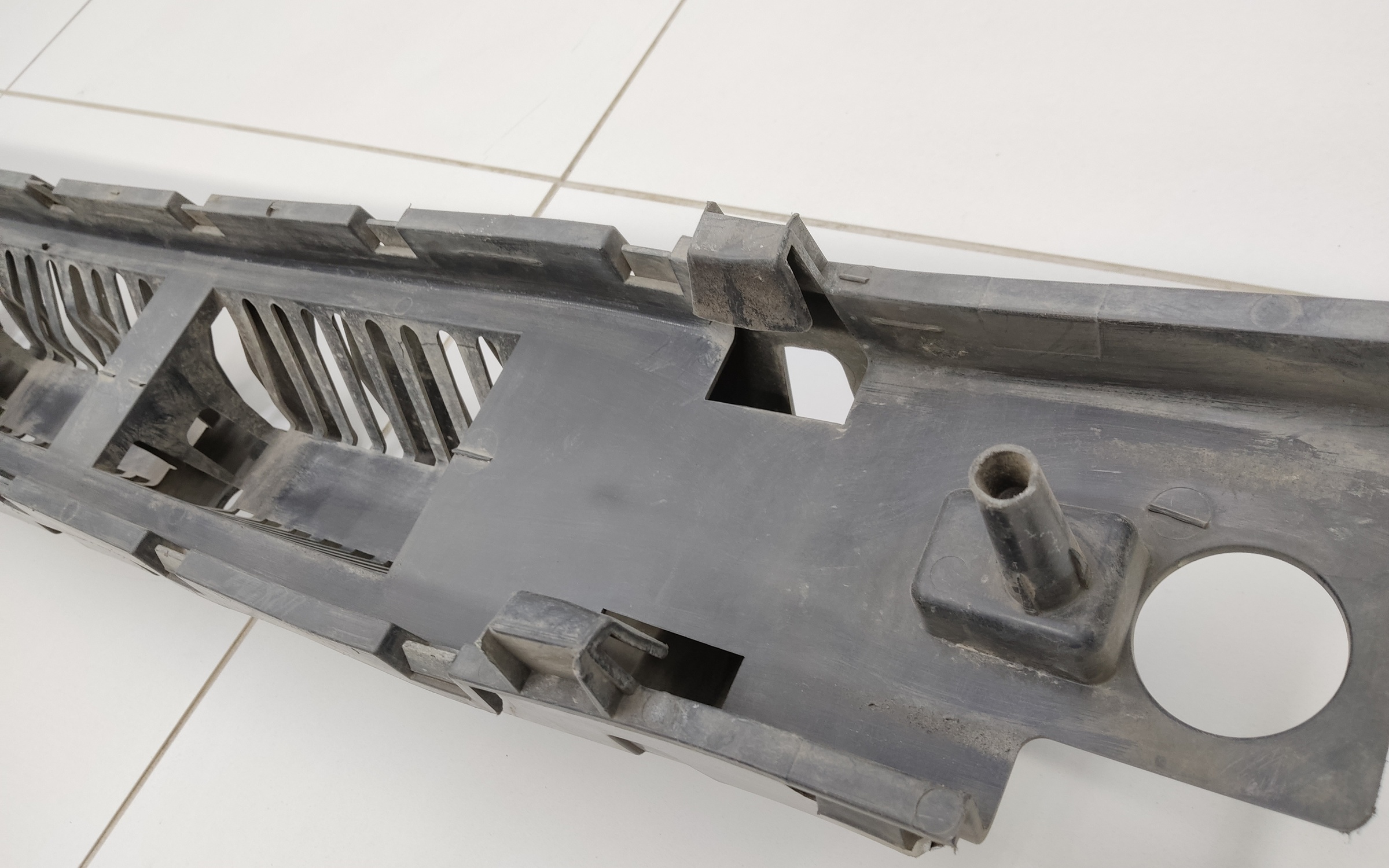 Абсорбер переднего бампера  Volvo XC70 2