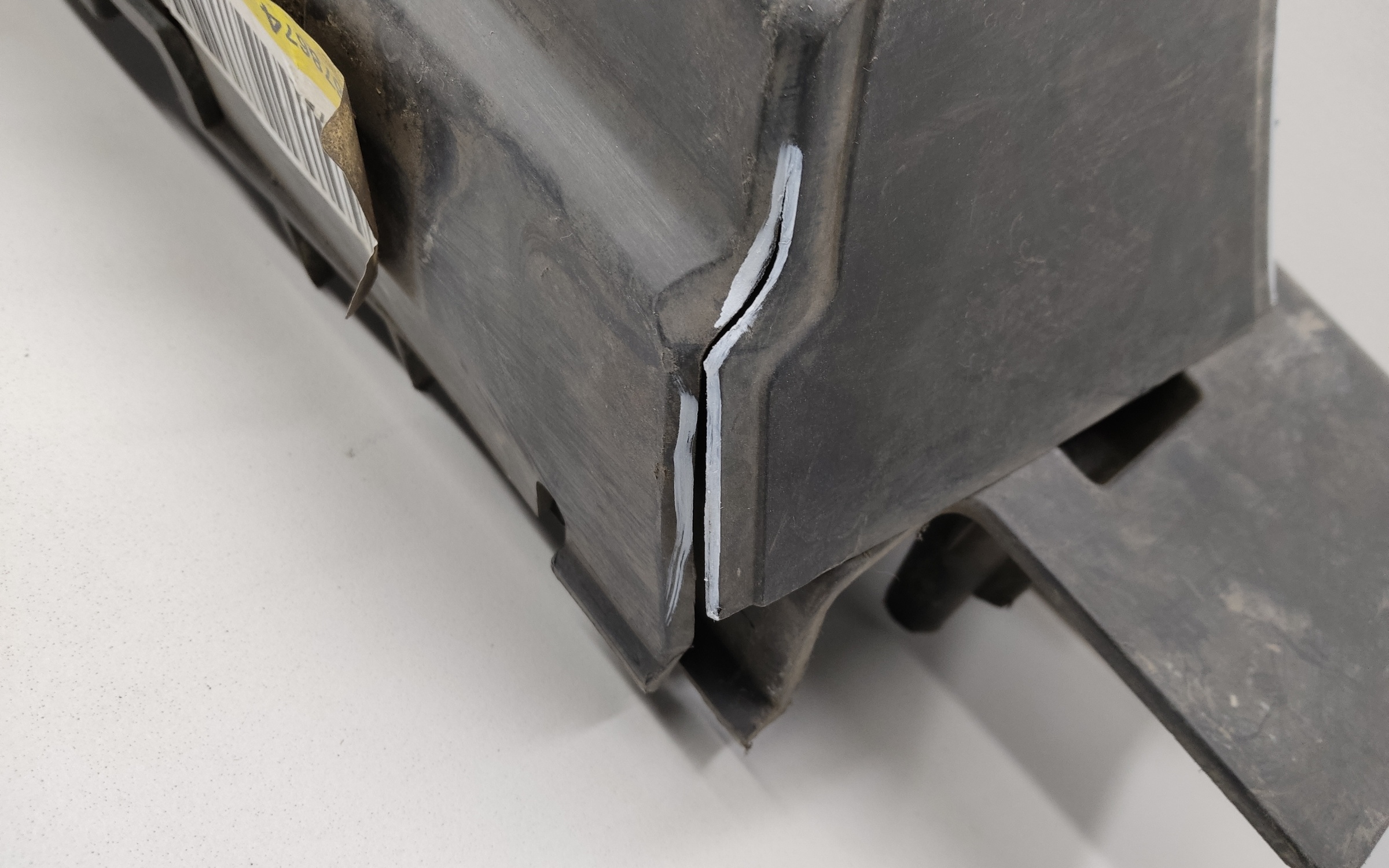 Абсорбер переднего бампера  Volvo XC70 2