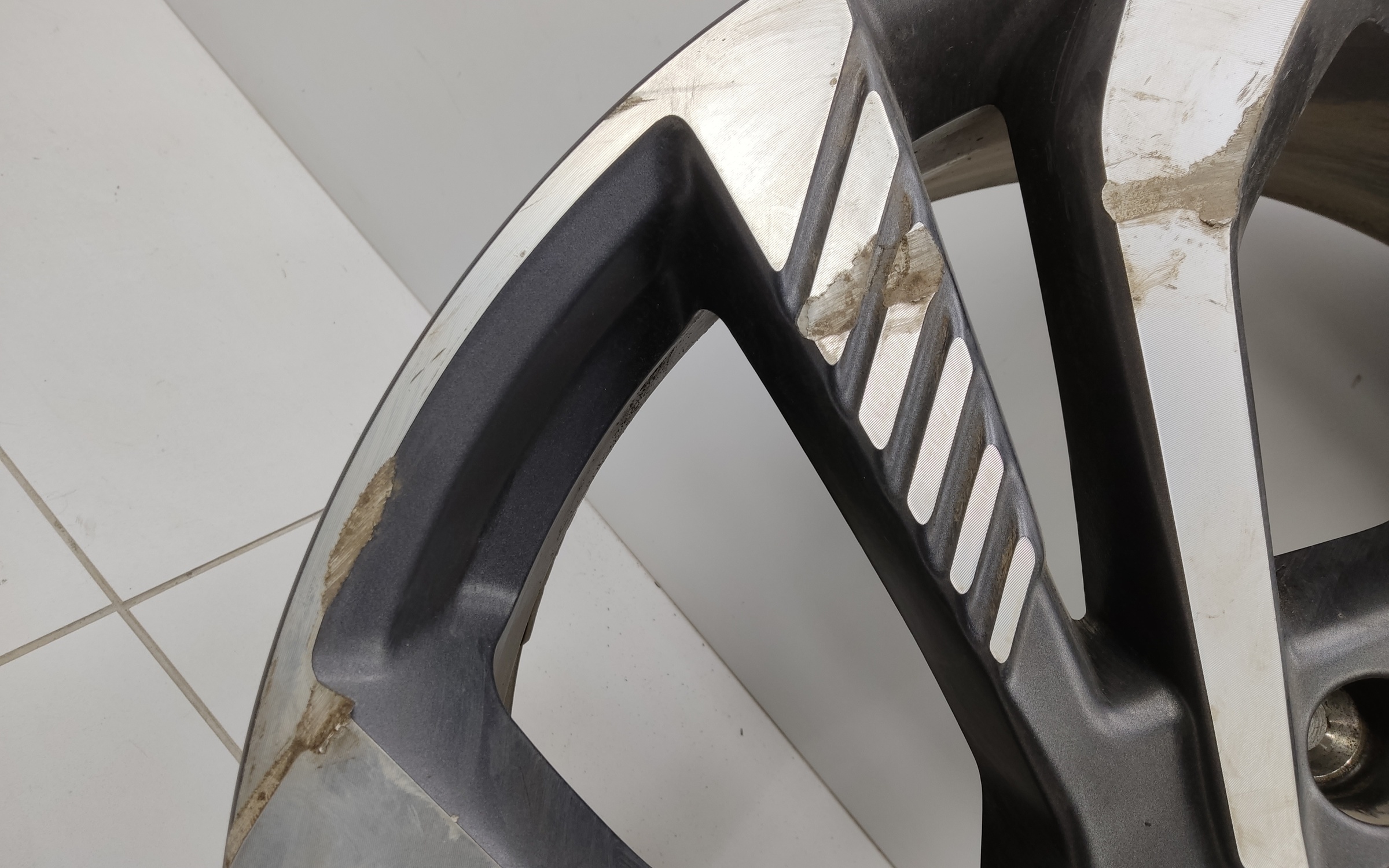 Диск колеса литой Geely Monjaro R20