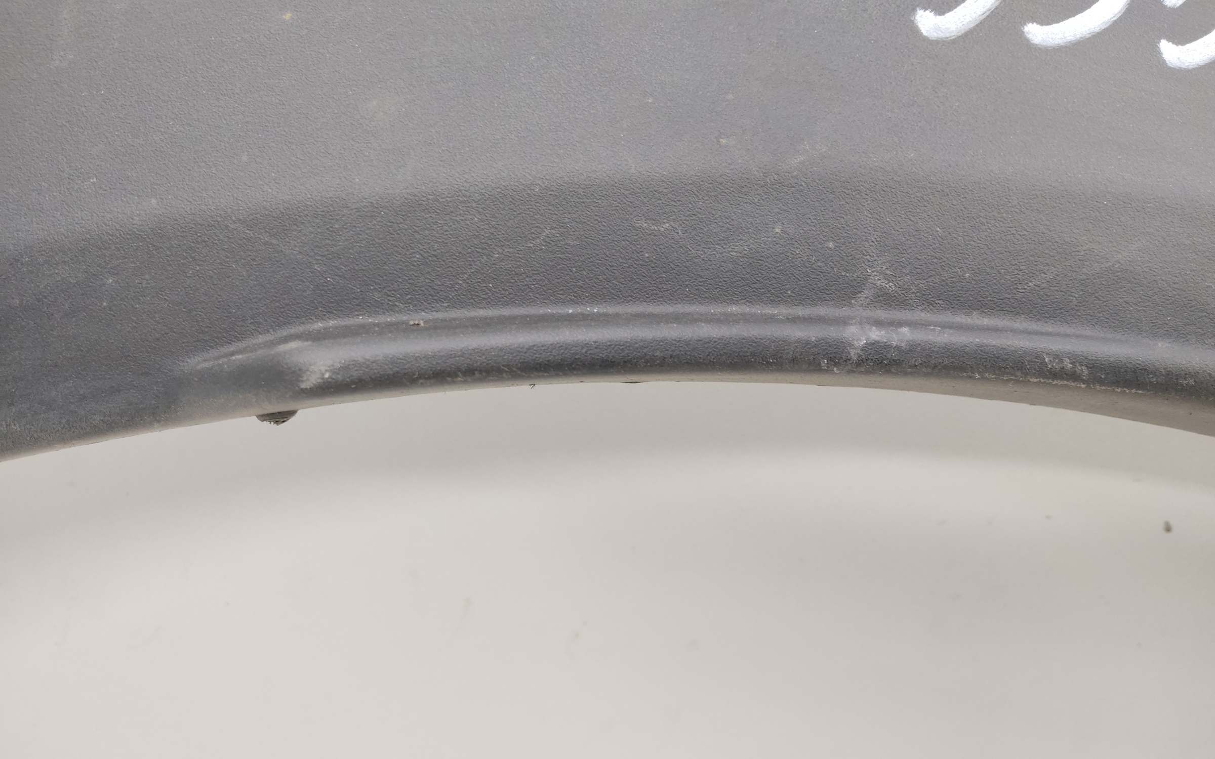 Накладка крыла заднего правого Geely Monjaro