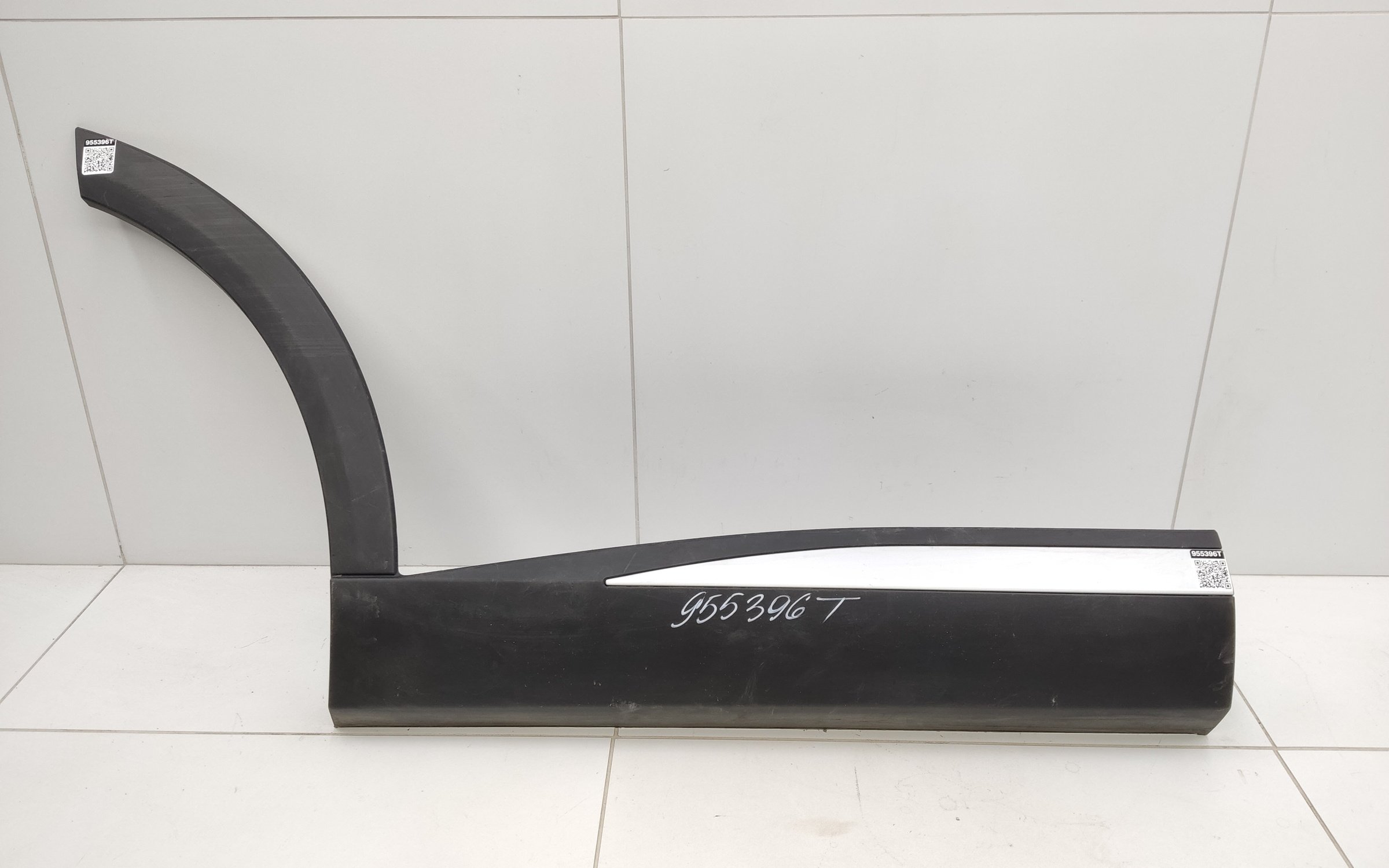 Накладка двери задней правой Exeed RX