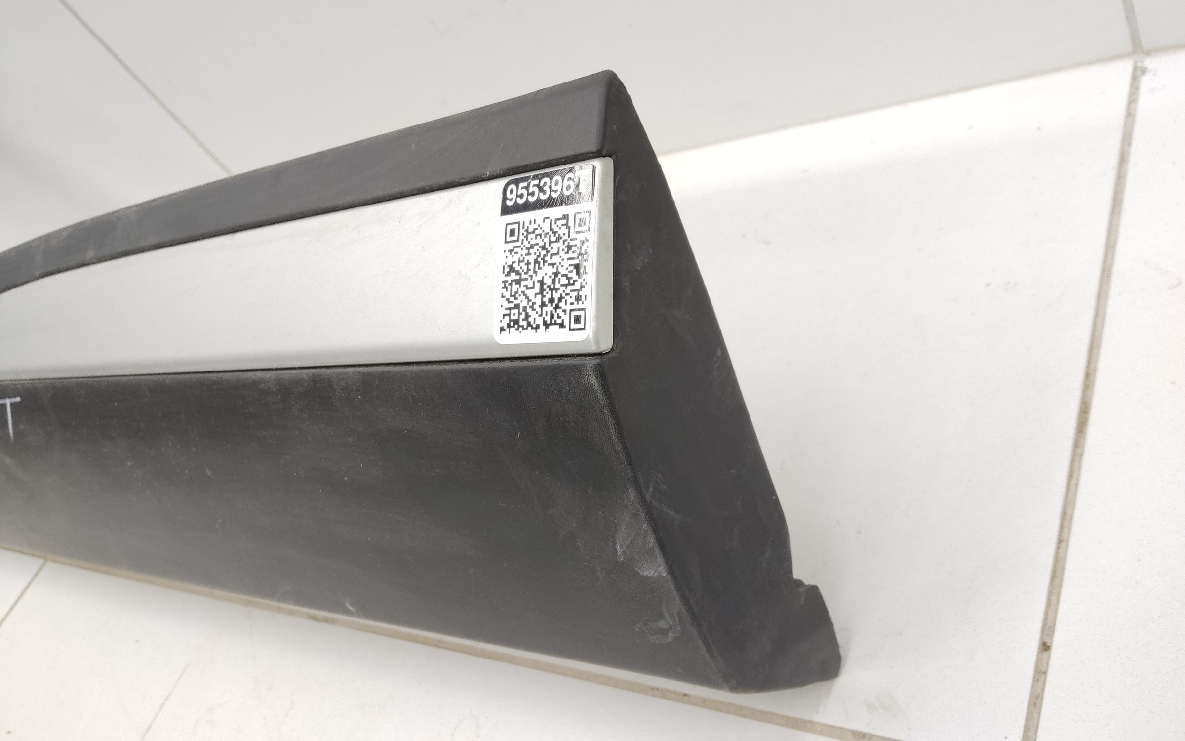 Накладка двери задней правой Exeed RX