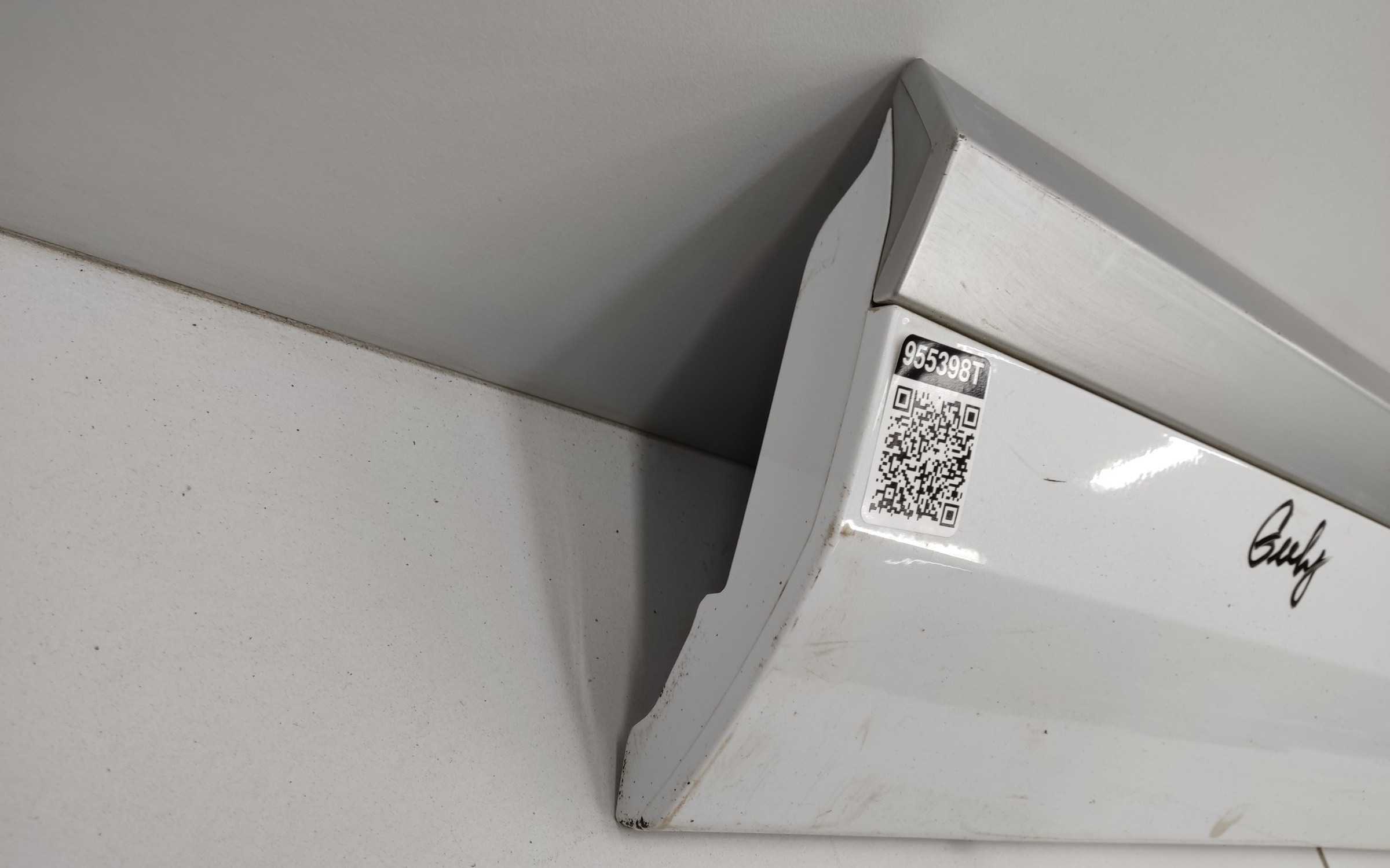 Накладка двери передней правой Geely Monjaro