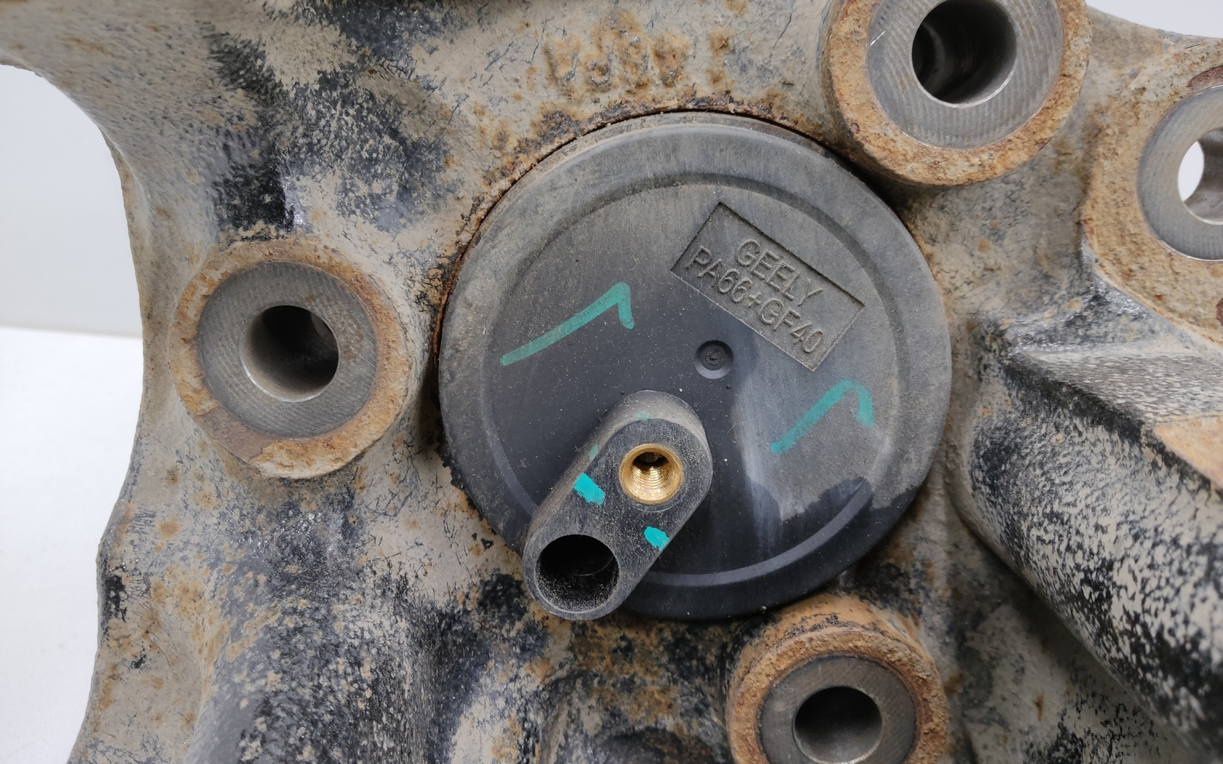 Кулак задний левый Geely Cityray