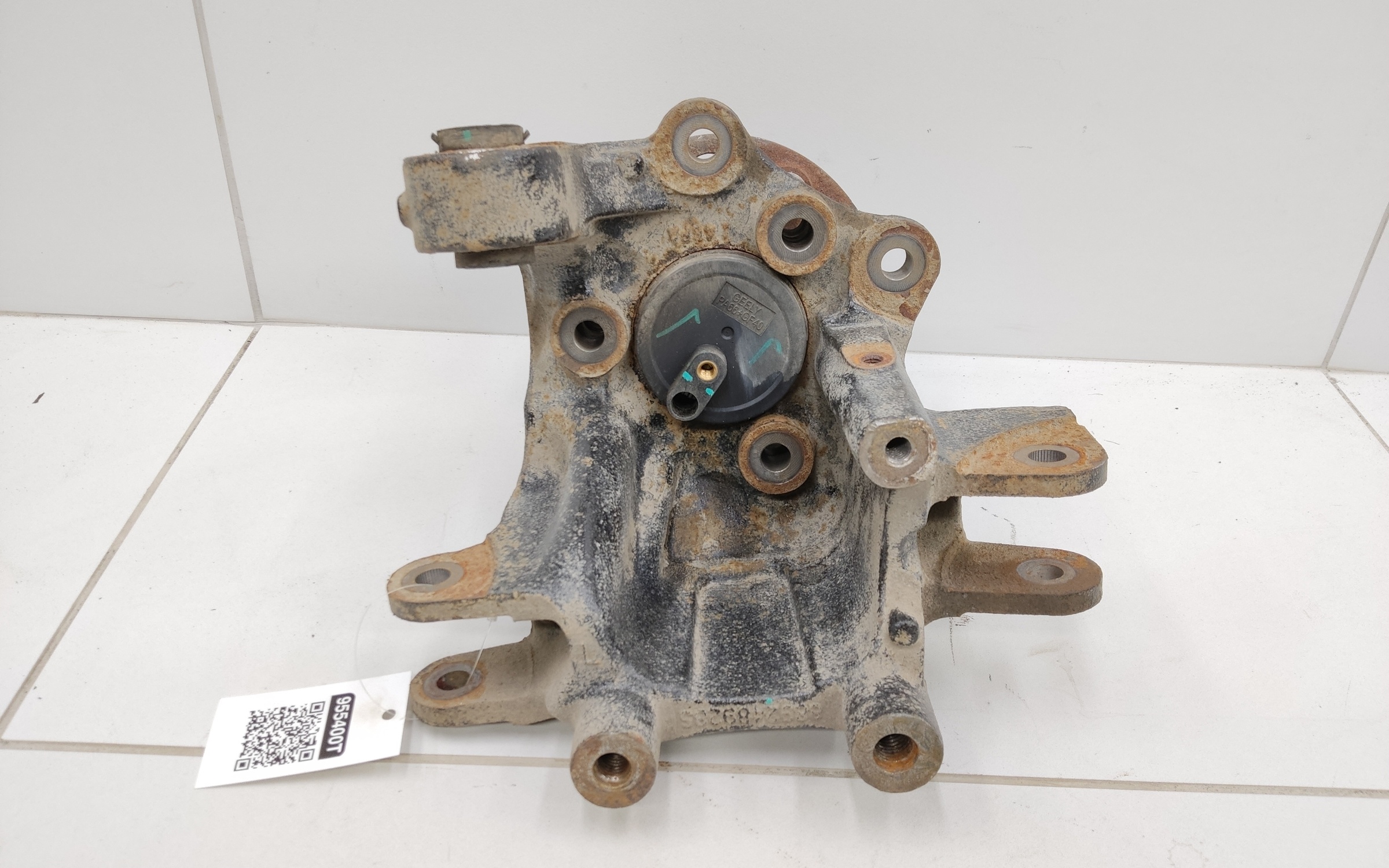 Кулак задний левый Geely Cityray