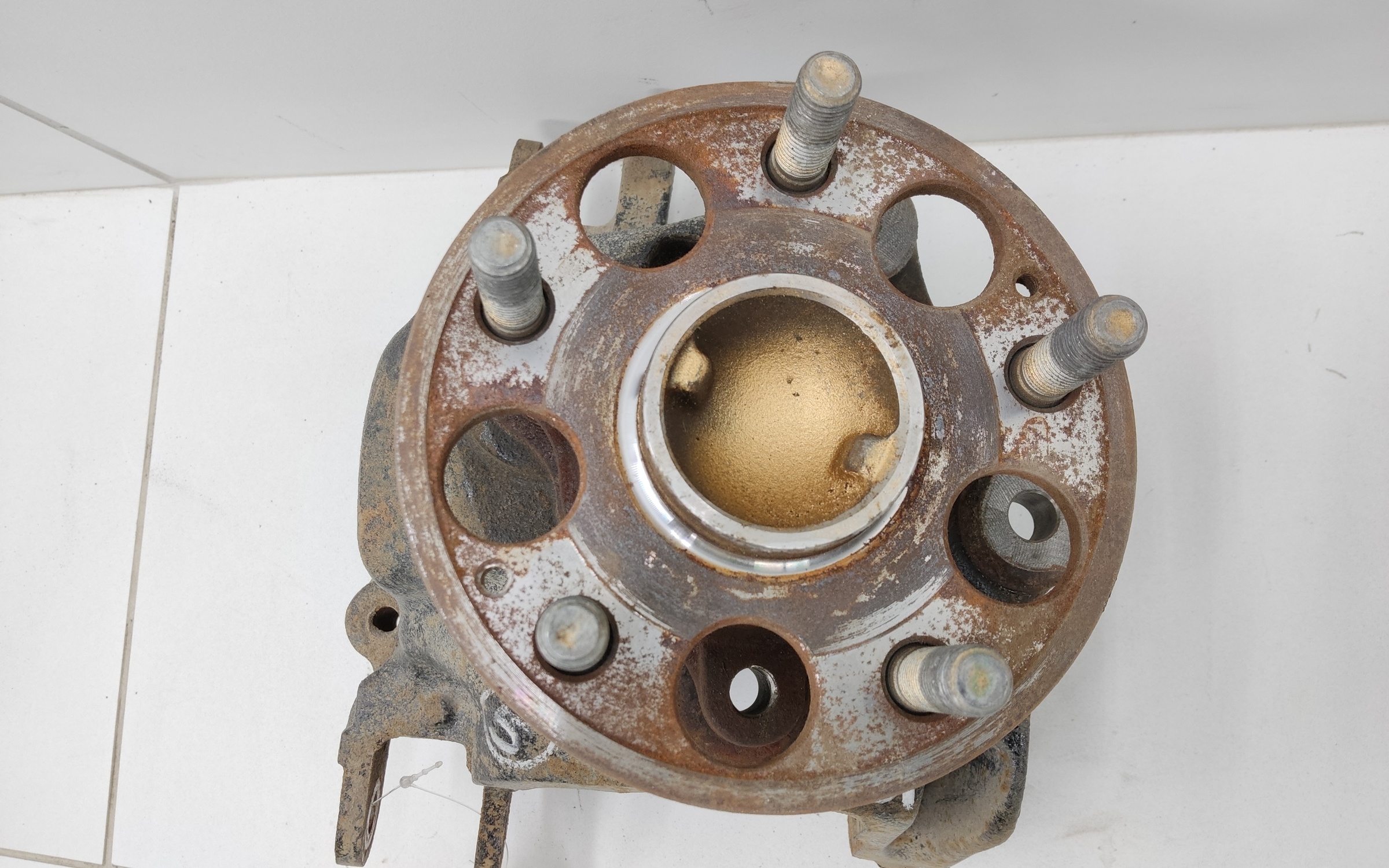 Кулак задний левый Geely Cityray