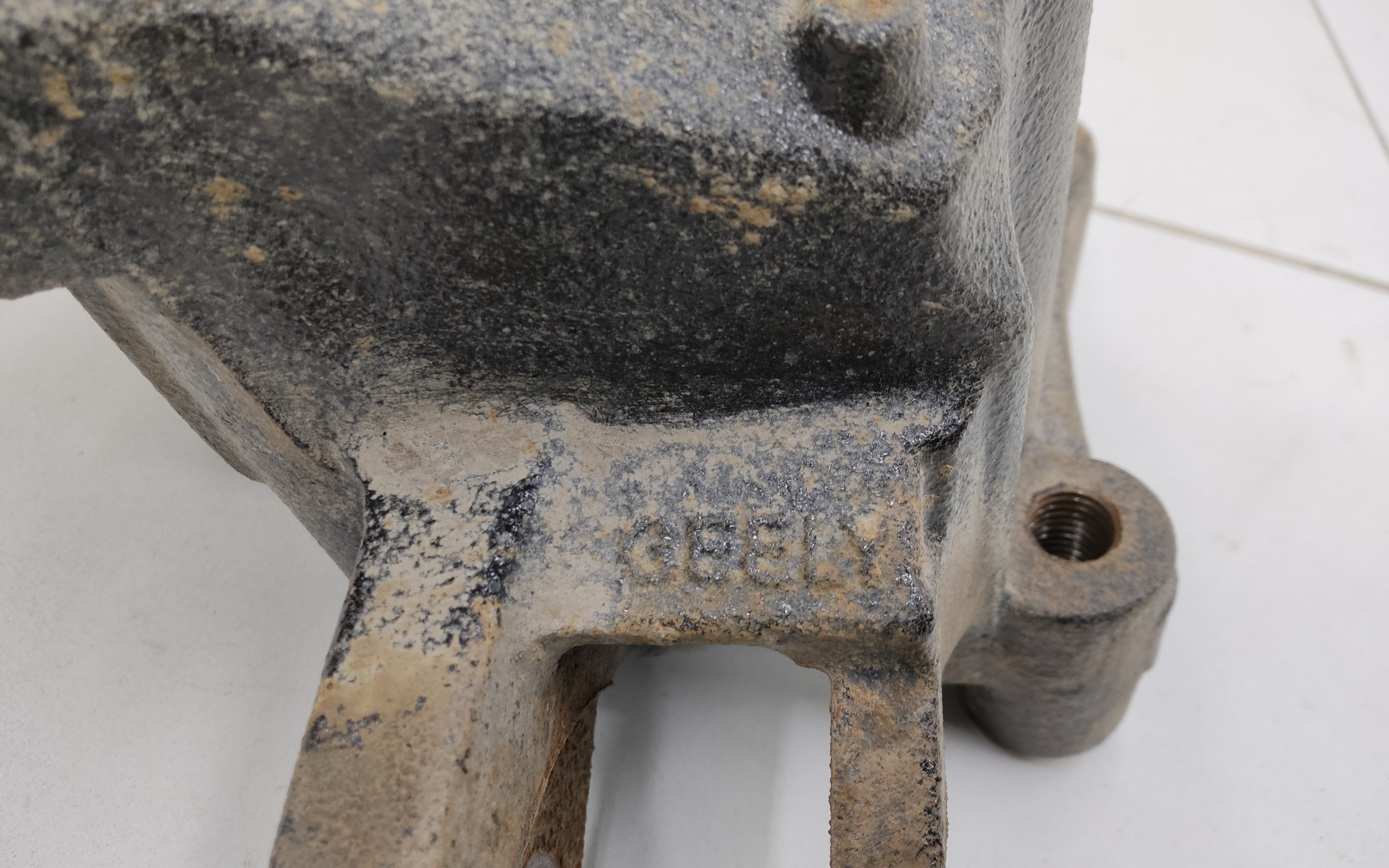 Кулак задний левый Geely Cityray