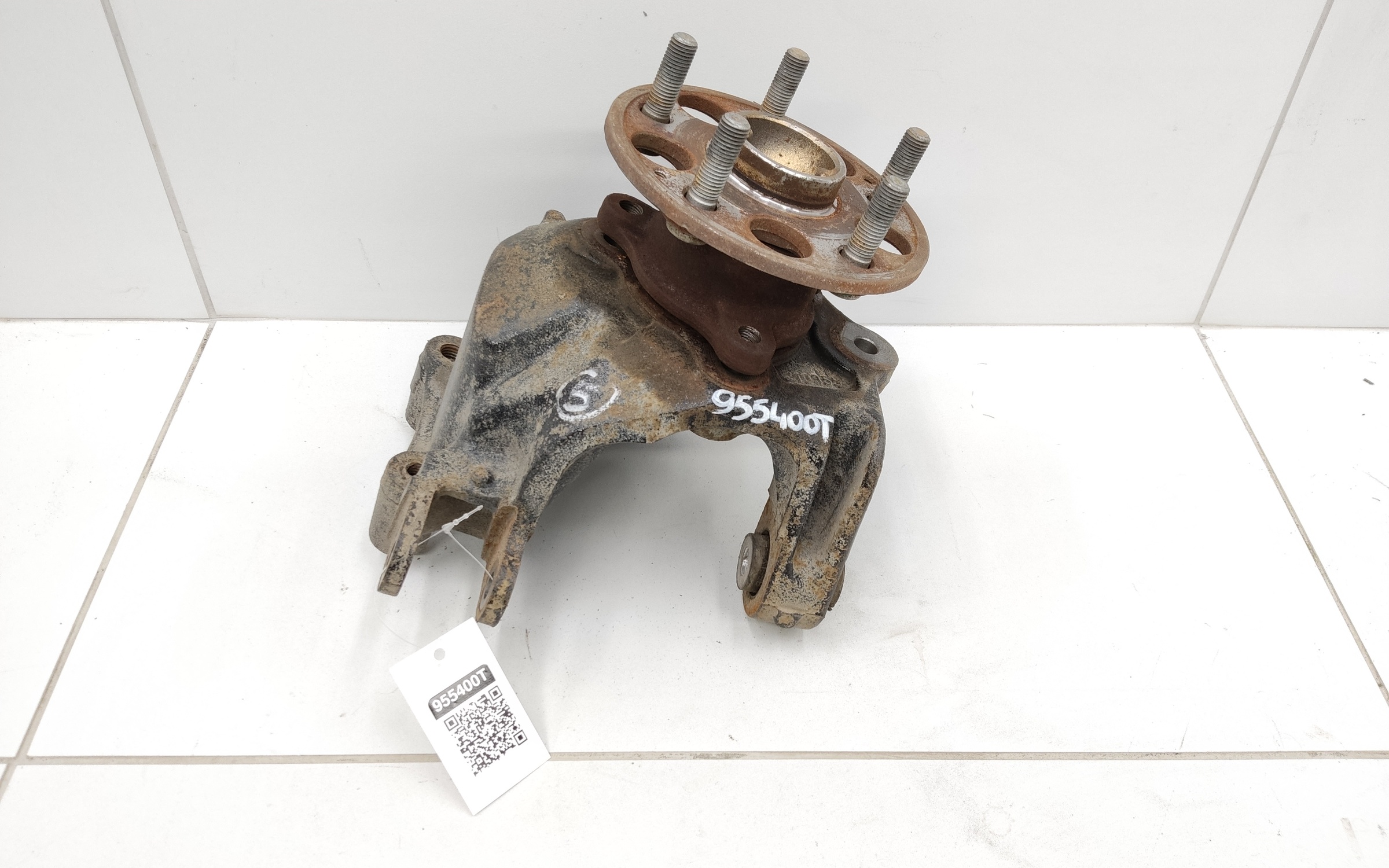 Кулак задний левый Geely Cityray