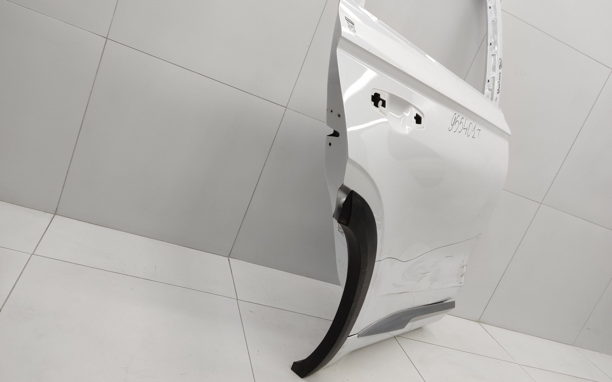 Дверь задняя правая Geely Monjaro