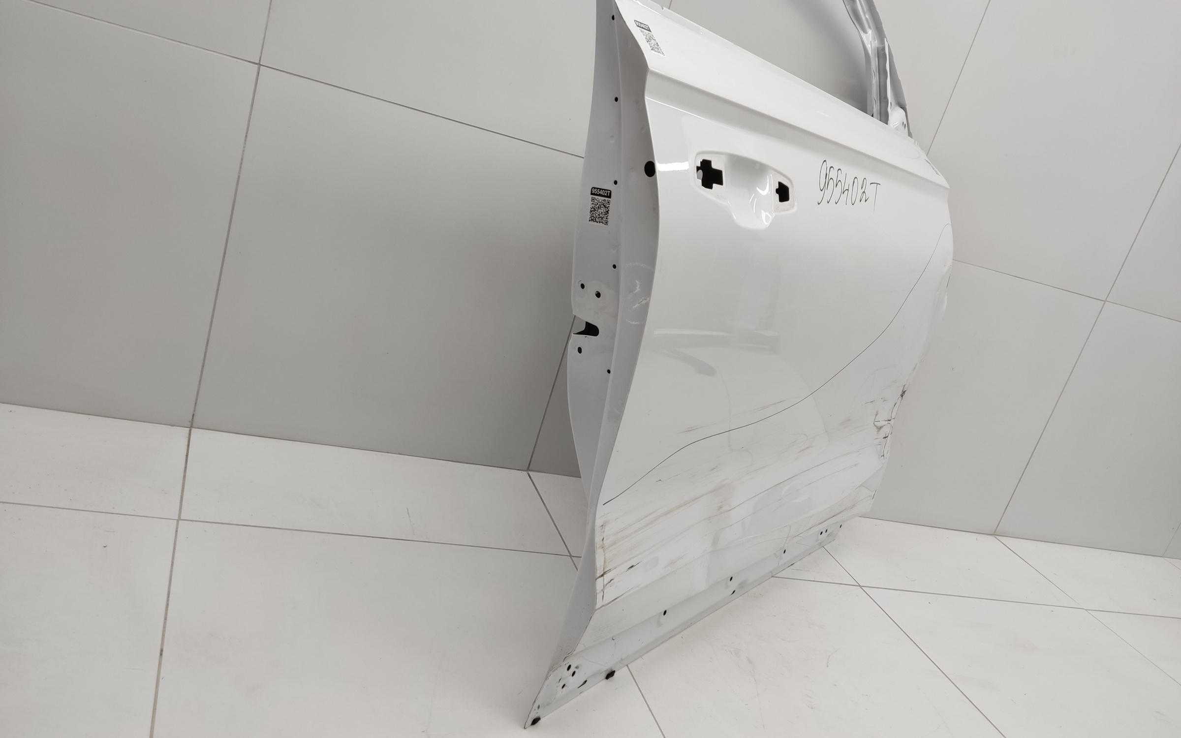 Дверь передняя правая Geely Monjaro