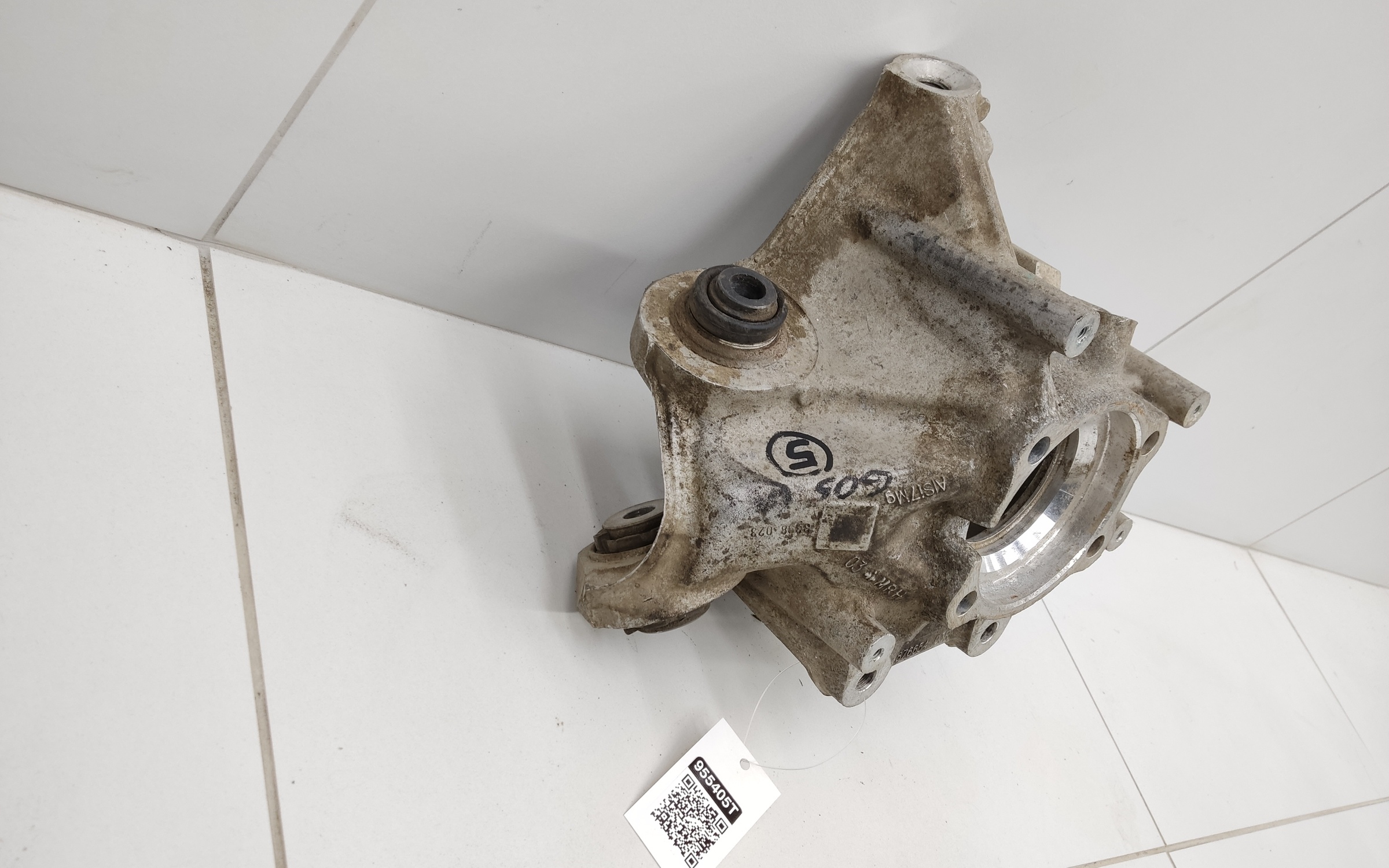 Кулак задний правый BMW X5 G05