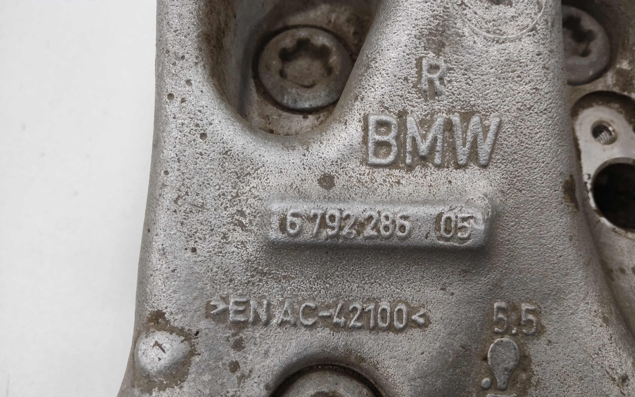 Кулак поворотный передний правый BMW 1er F20