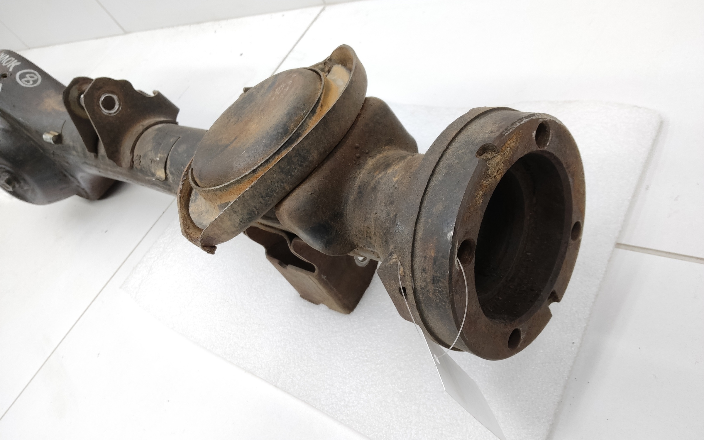 Балка заднего моста "чулок" Нива 21214