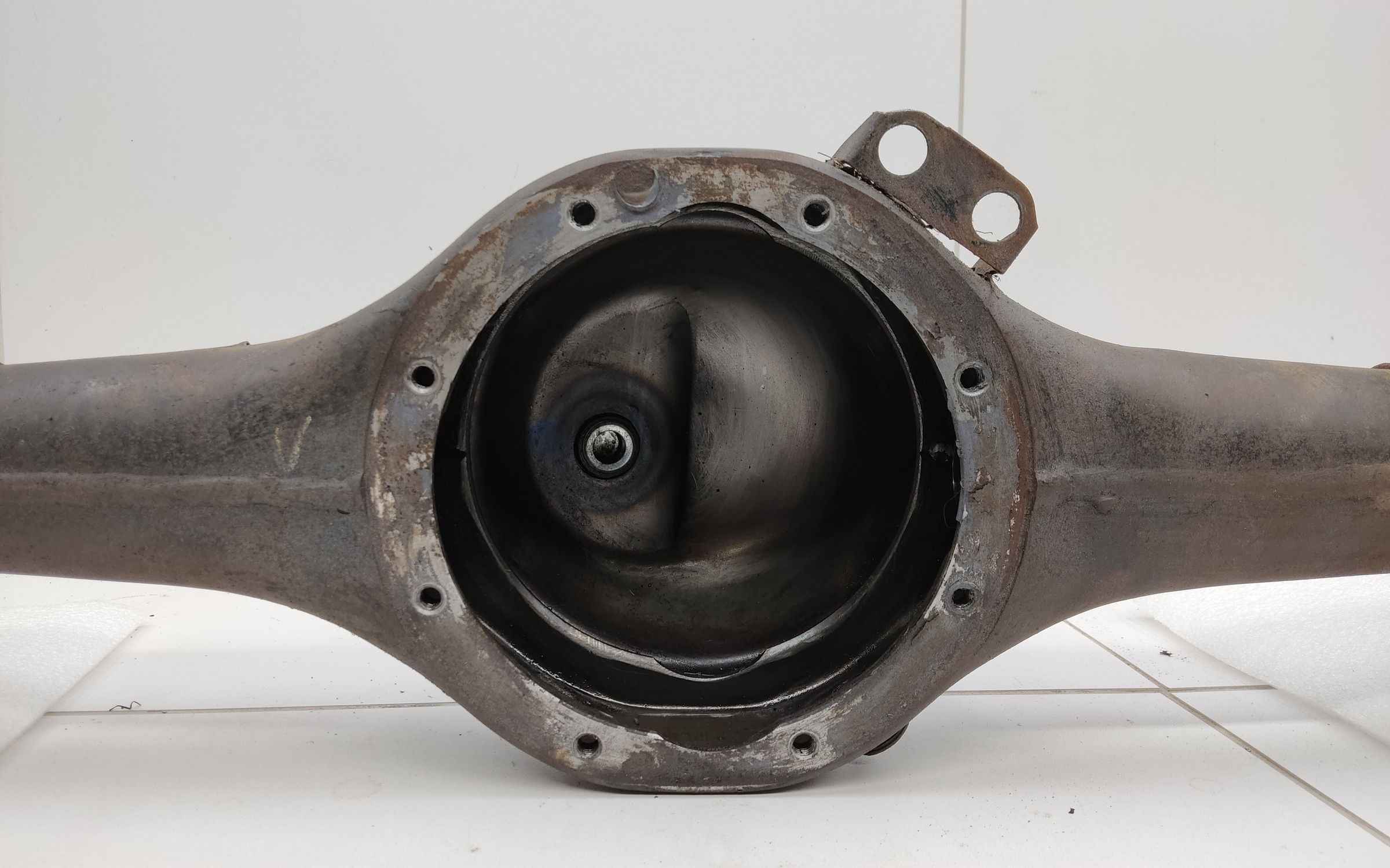 Балка заднего моста "чулок" Нива 21214