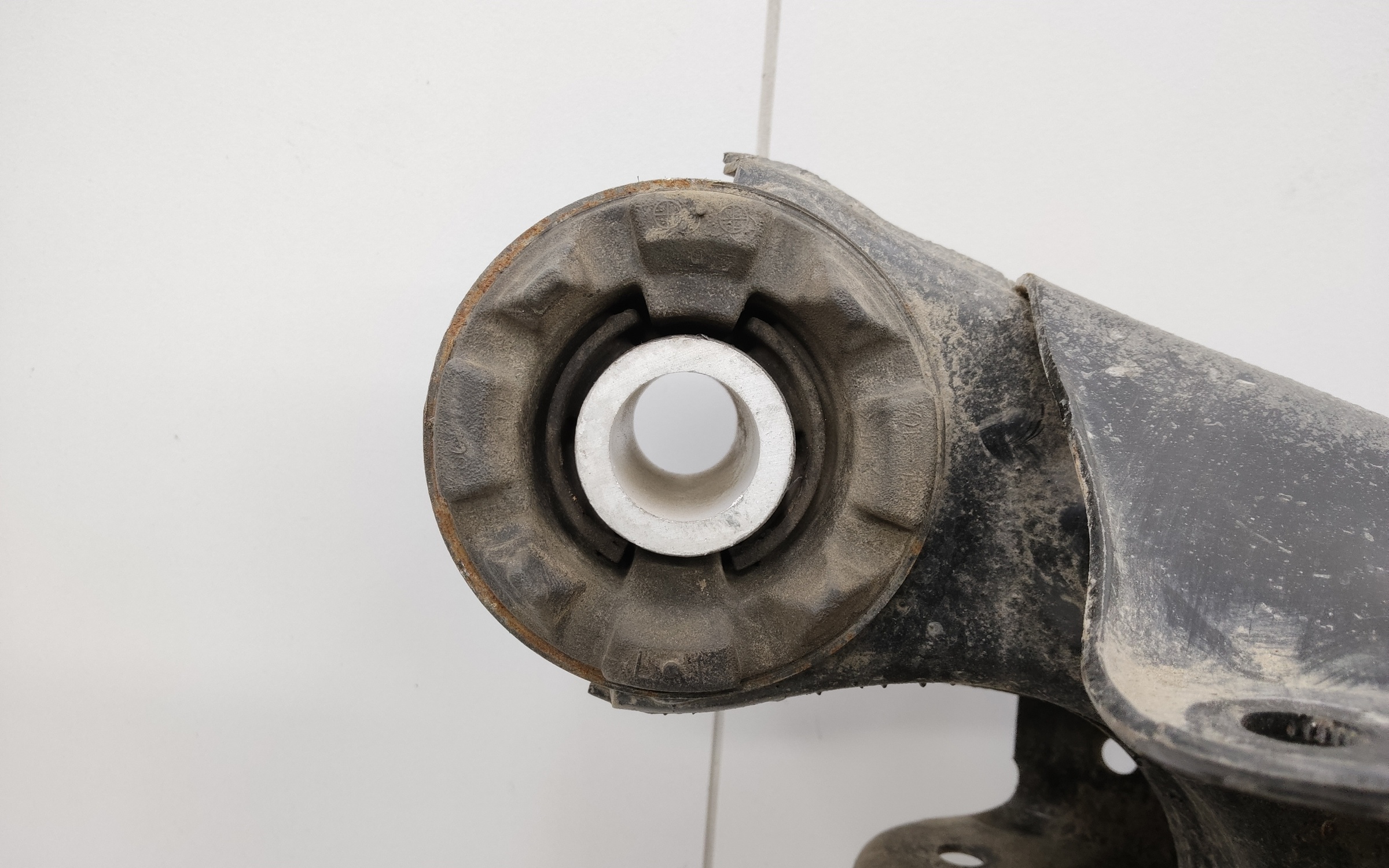 Подрамник задний Toyota Camry V70