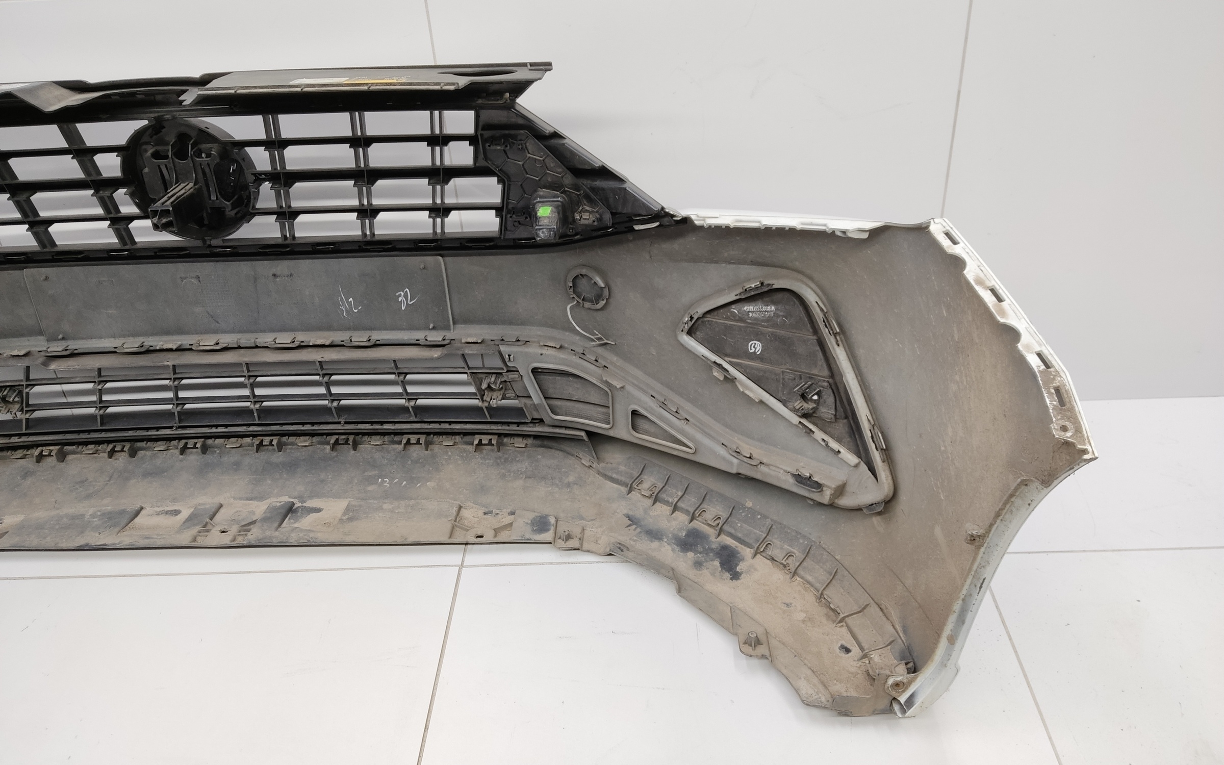 Бампер передний Volkswagen Polo 6 Liftback