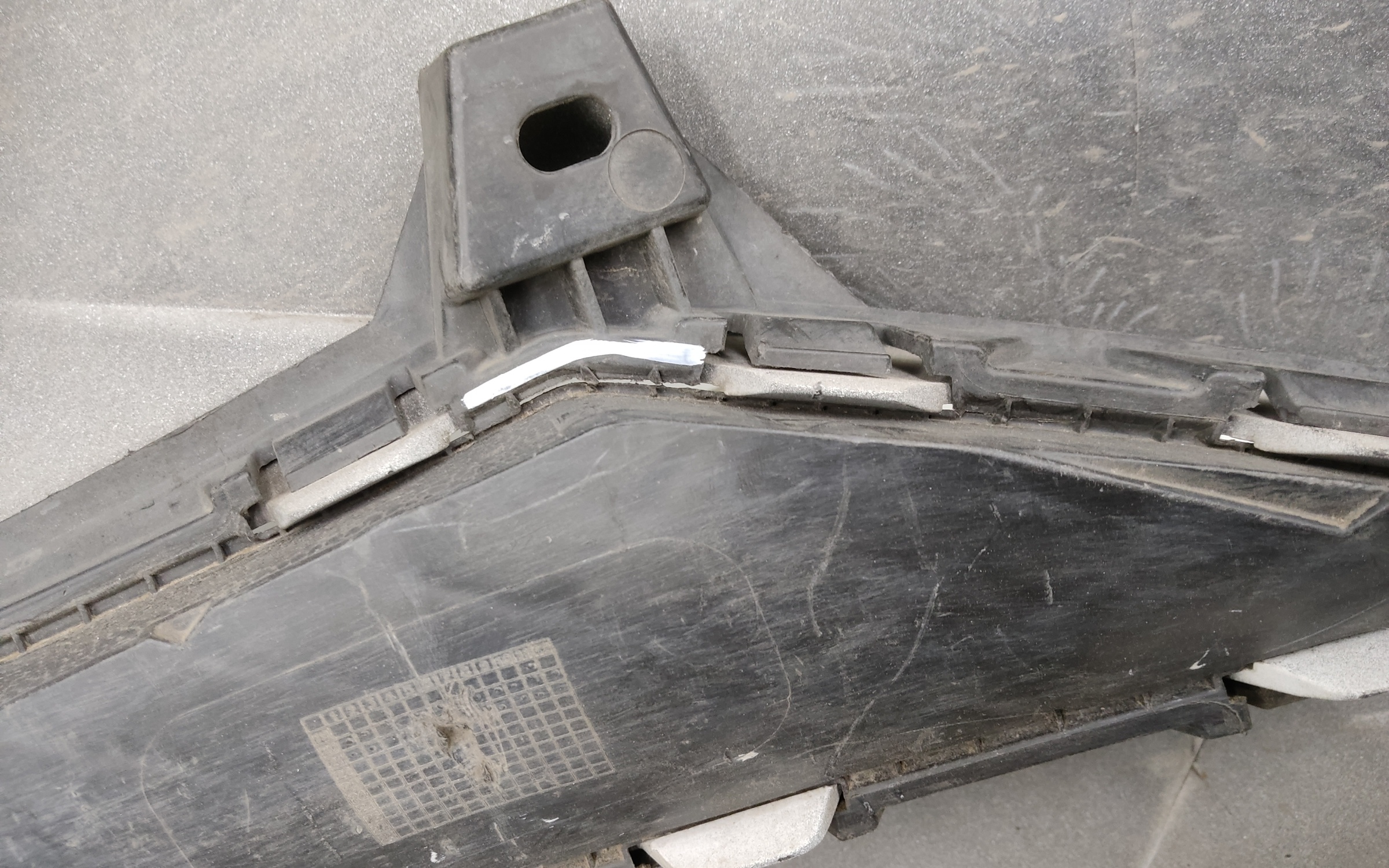 Бампер передний Hyundai Solaris 2 Restail