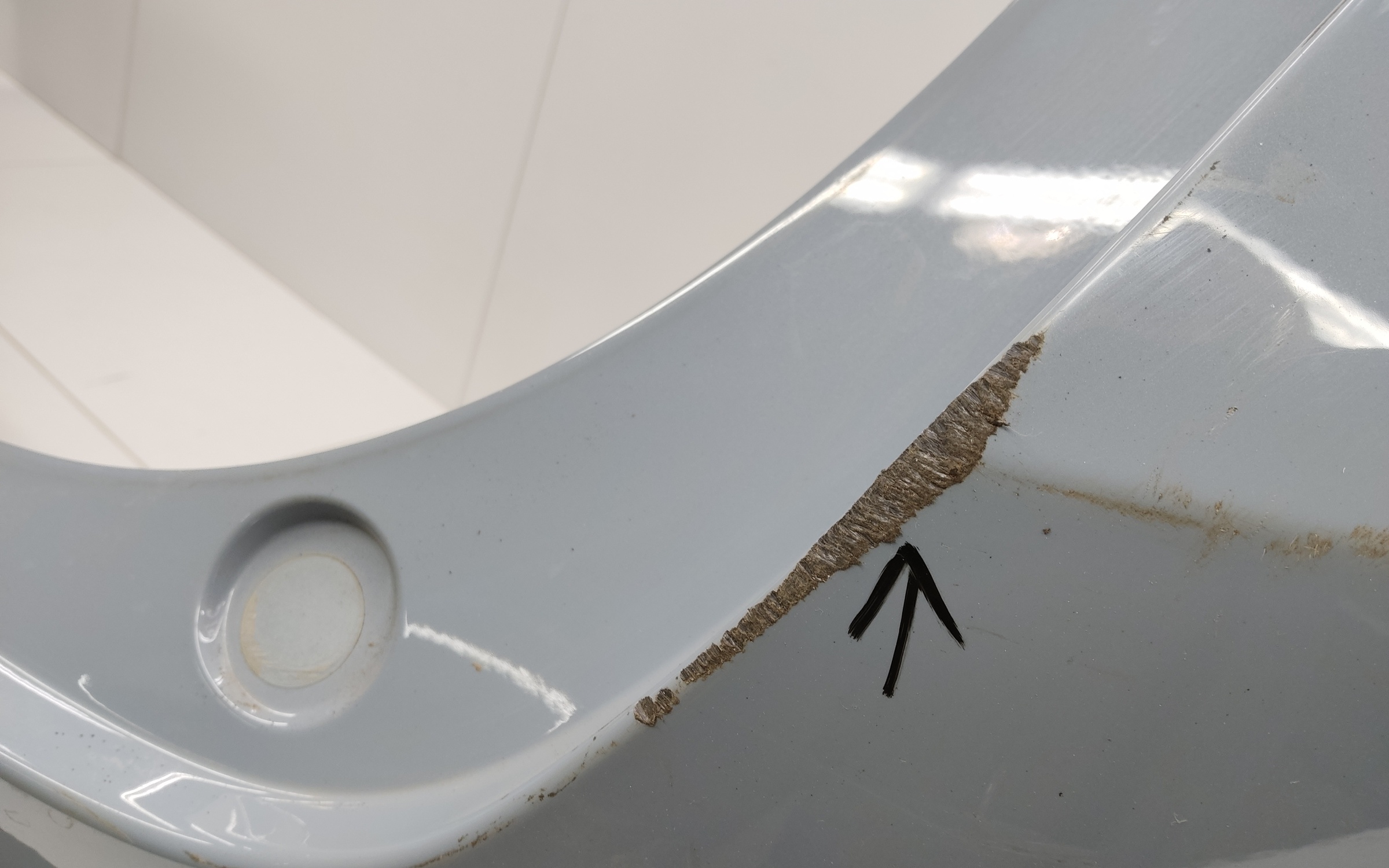 Бампер задний верхняя часть Geely Tugella