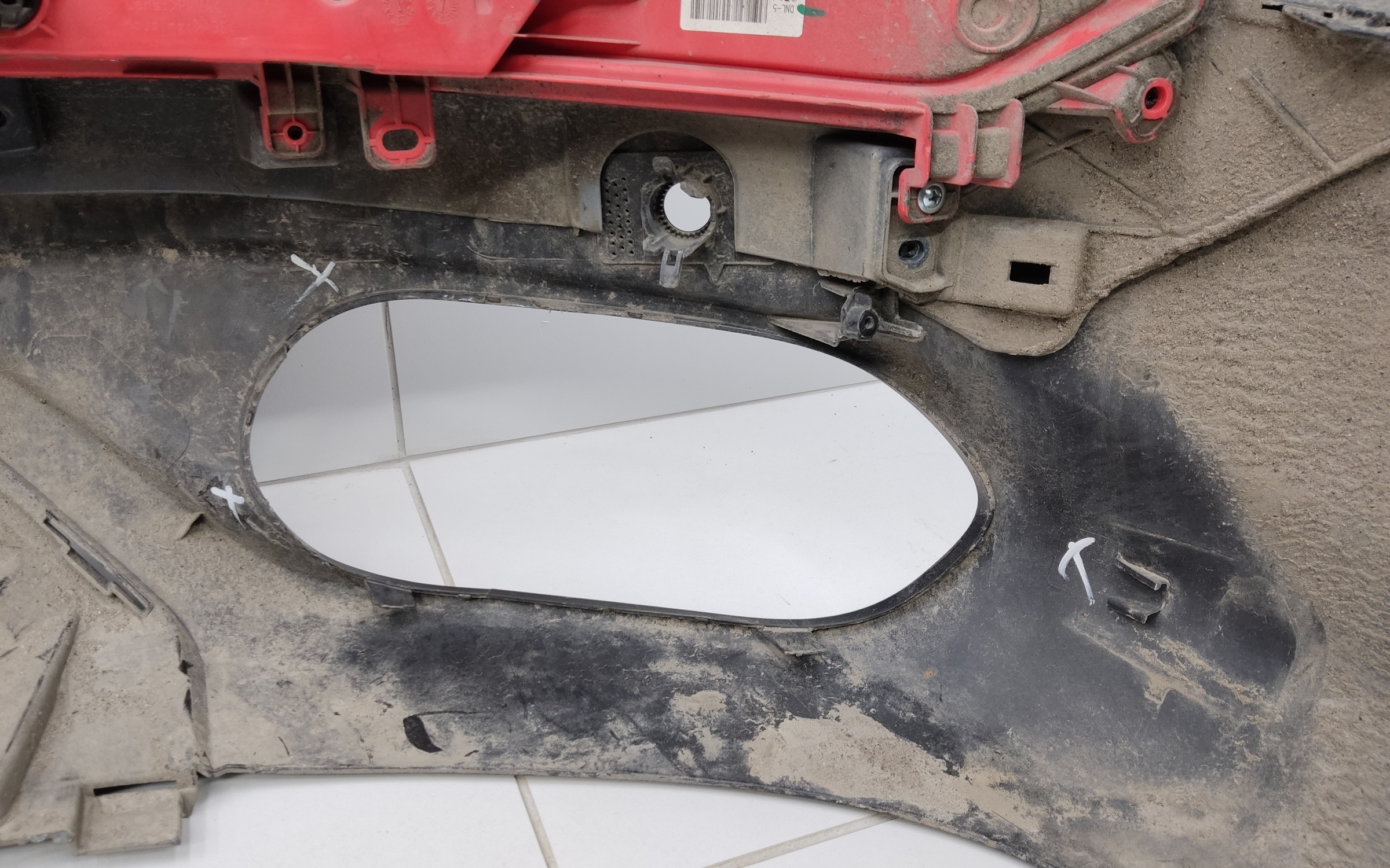 Бампер задний верхняя часть Geely Tugella