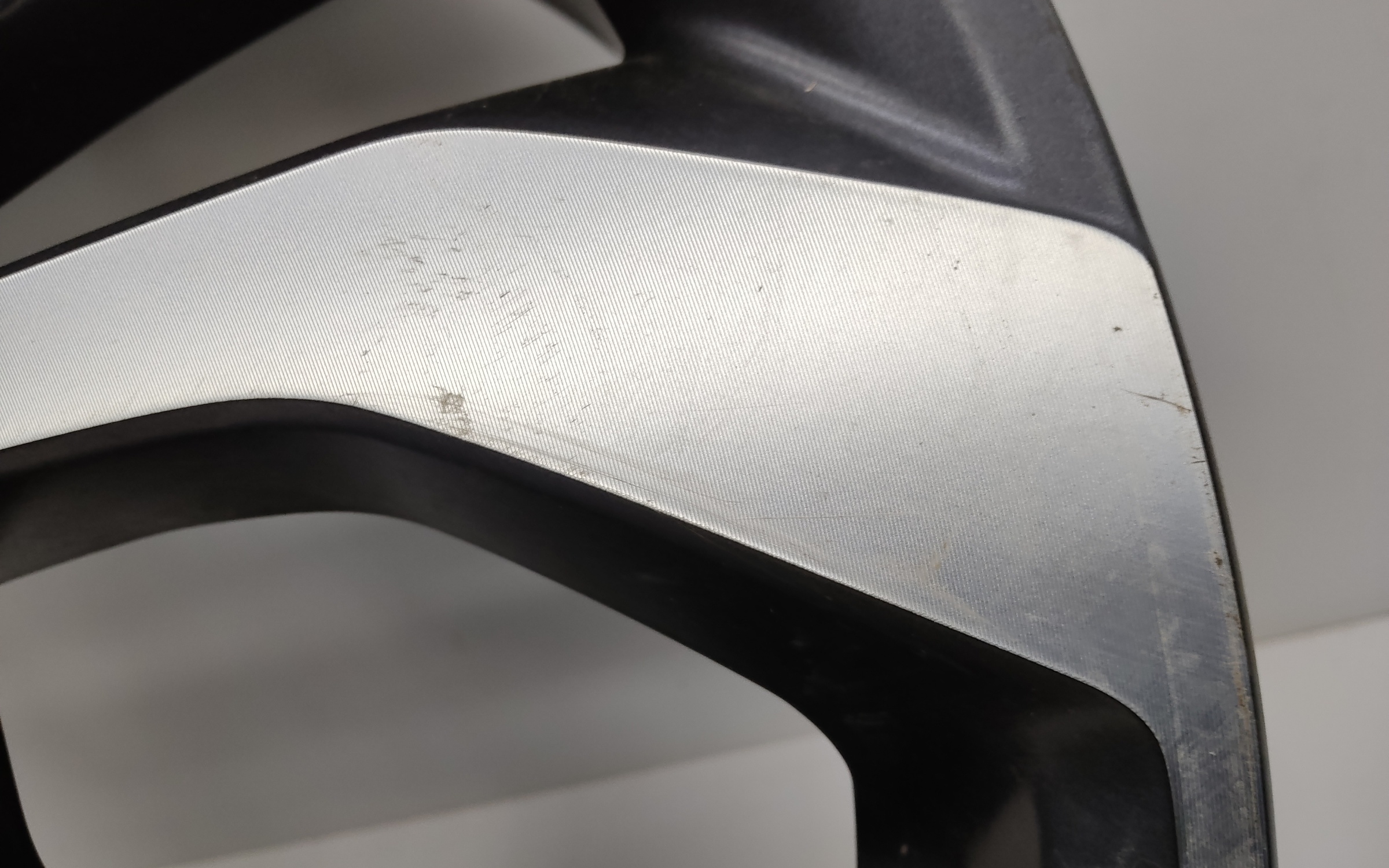 Диск колеса литой Geely Monjaro R20