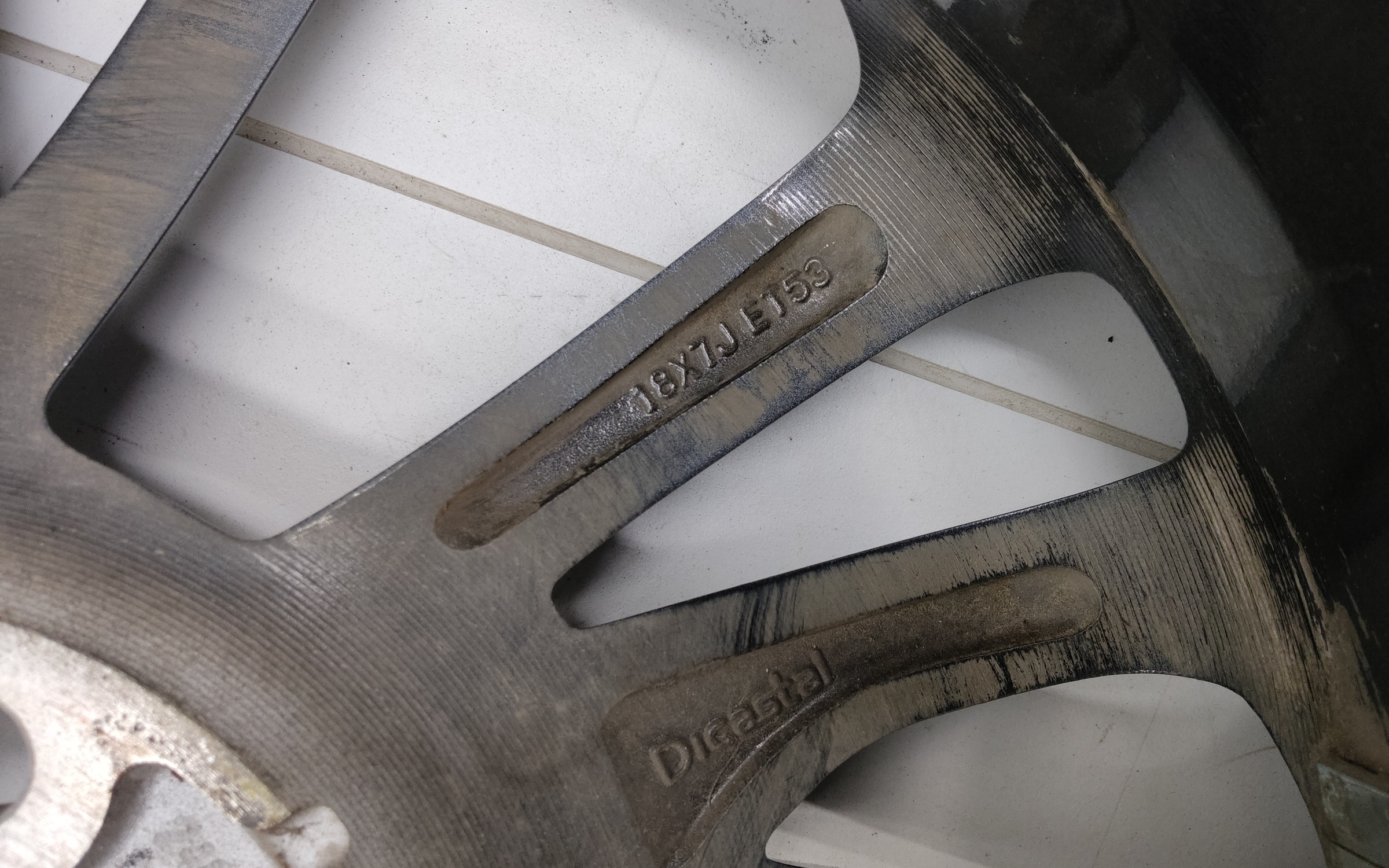 Диск колеса литой Geely Coolray R18