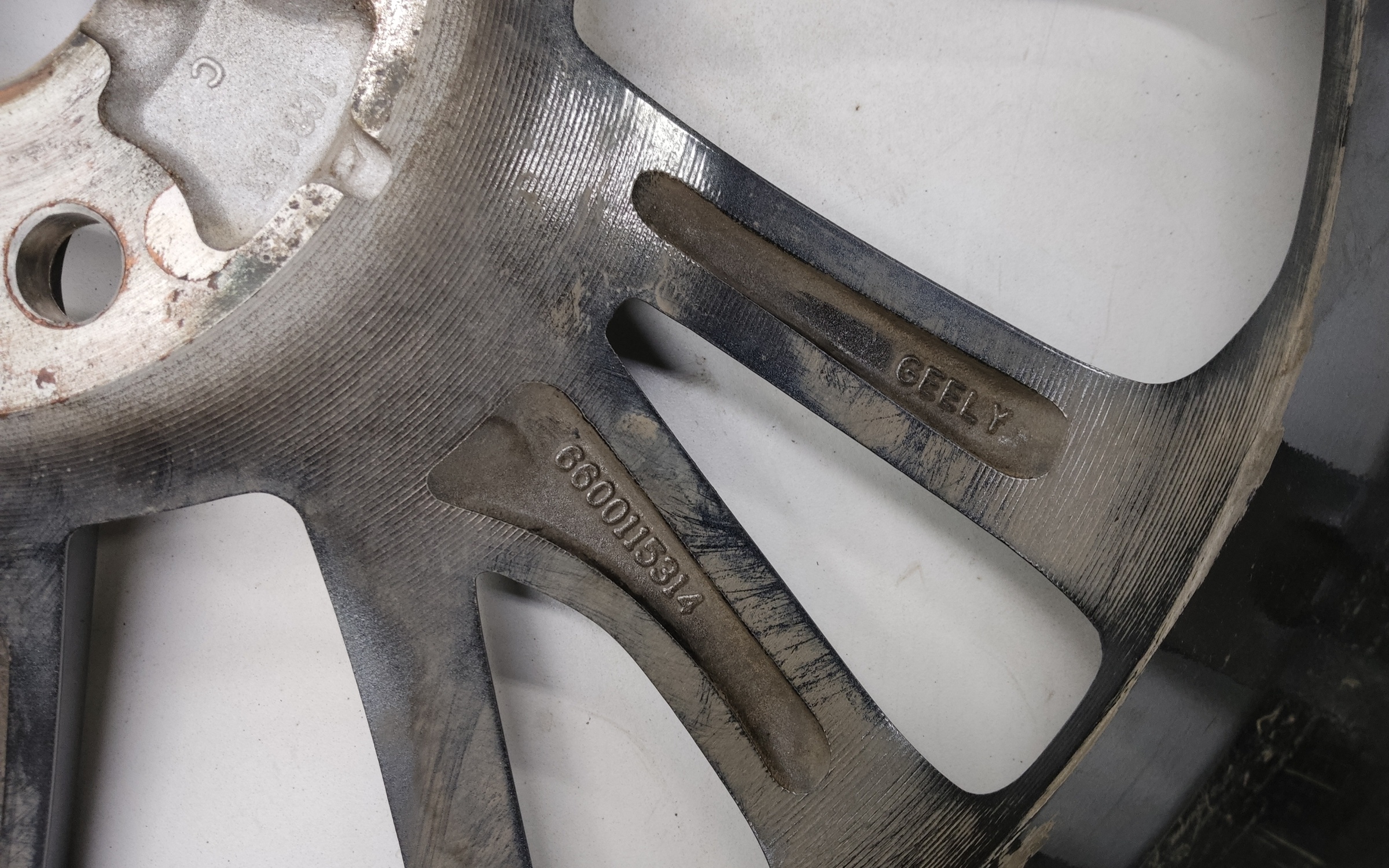 Диск колеса литой Geely Coolray R18