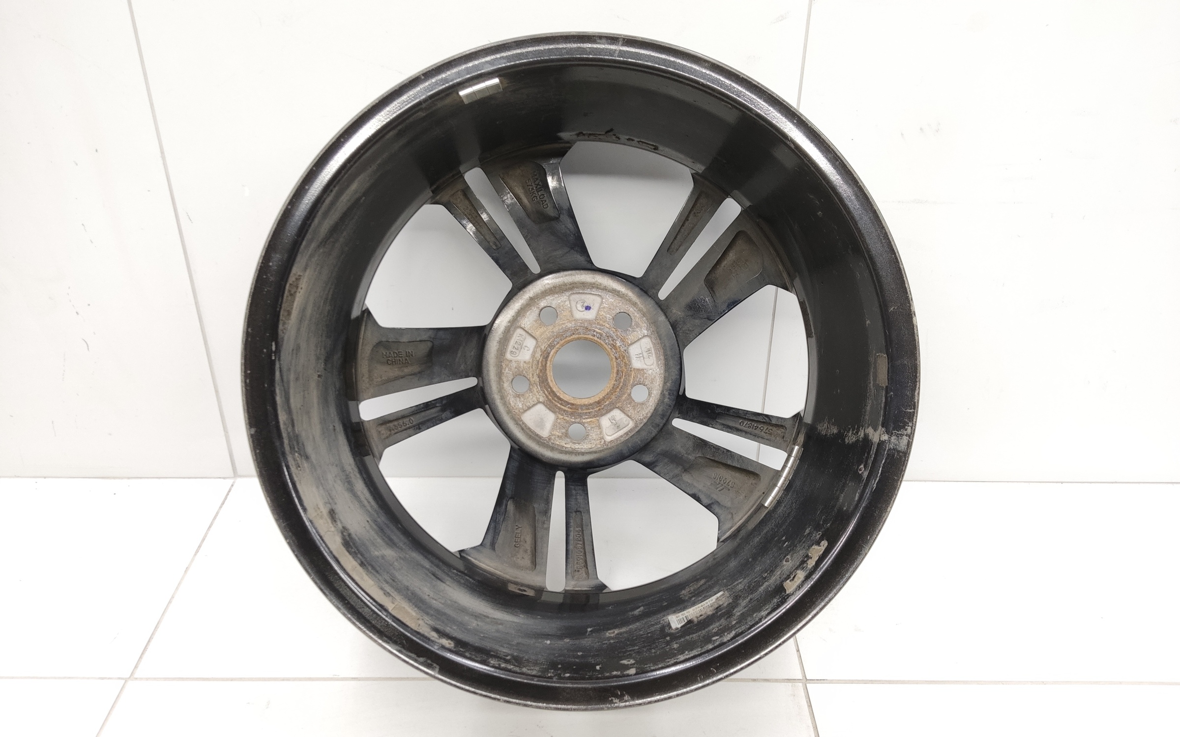 Диск колеса литой Geely Coolray Restail R18