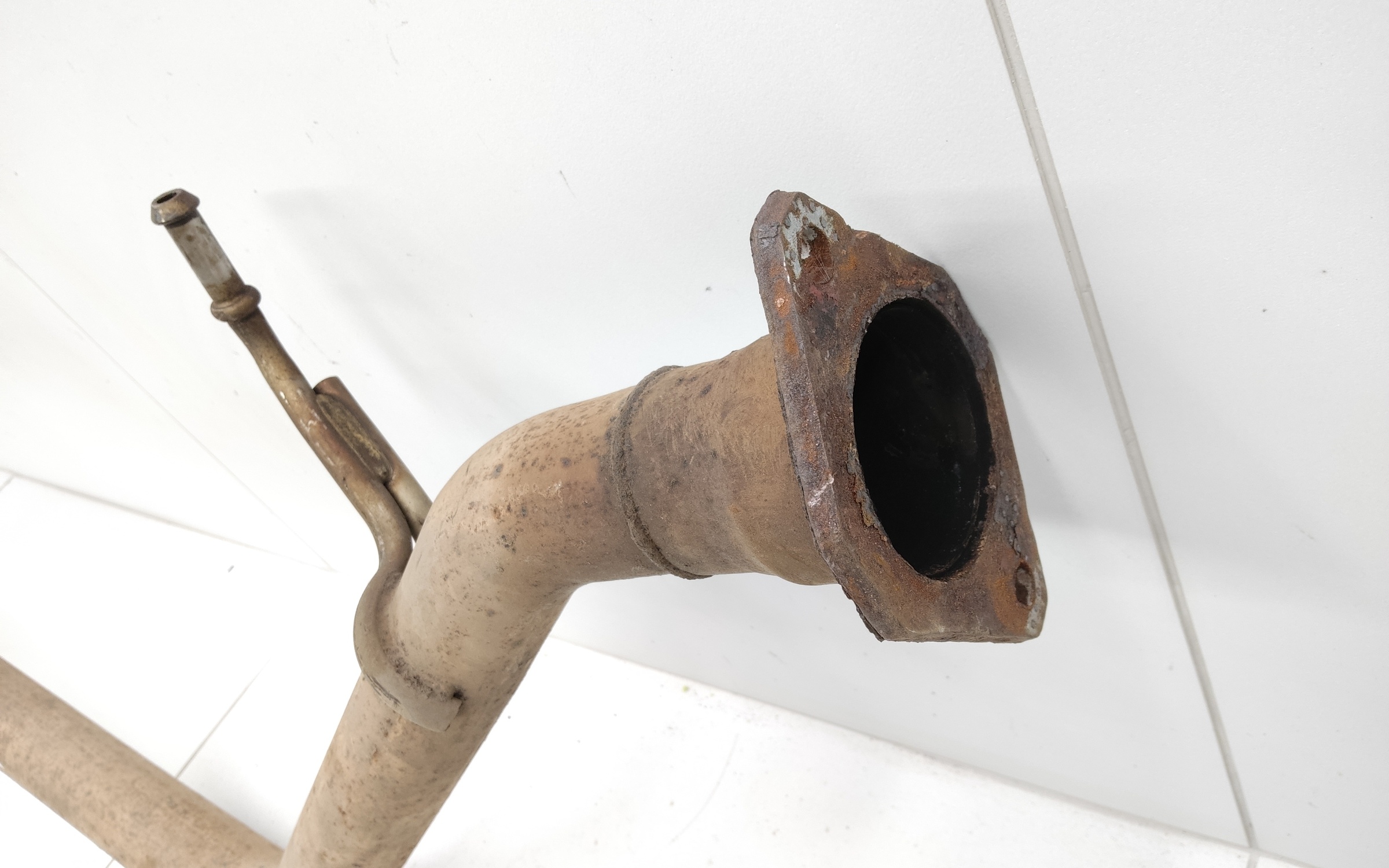 Глушитель средняя часть Geely Atlas Pro