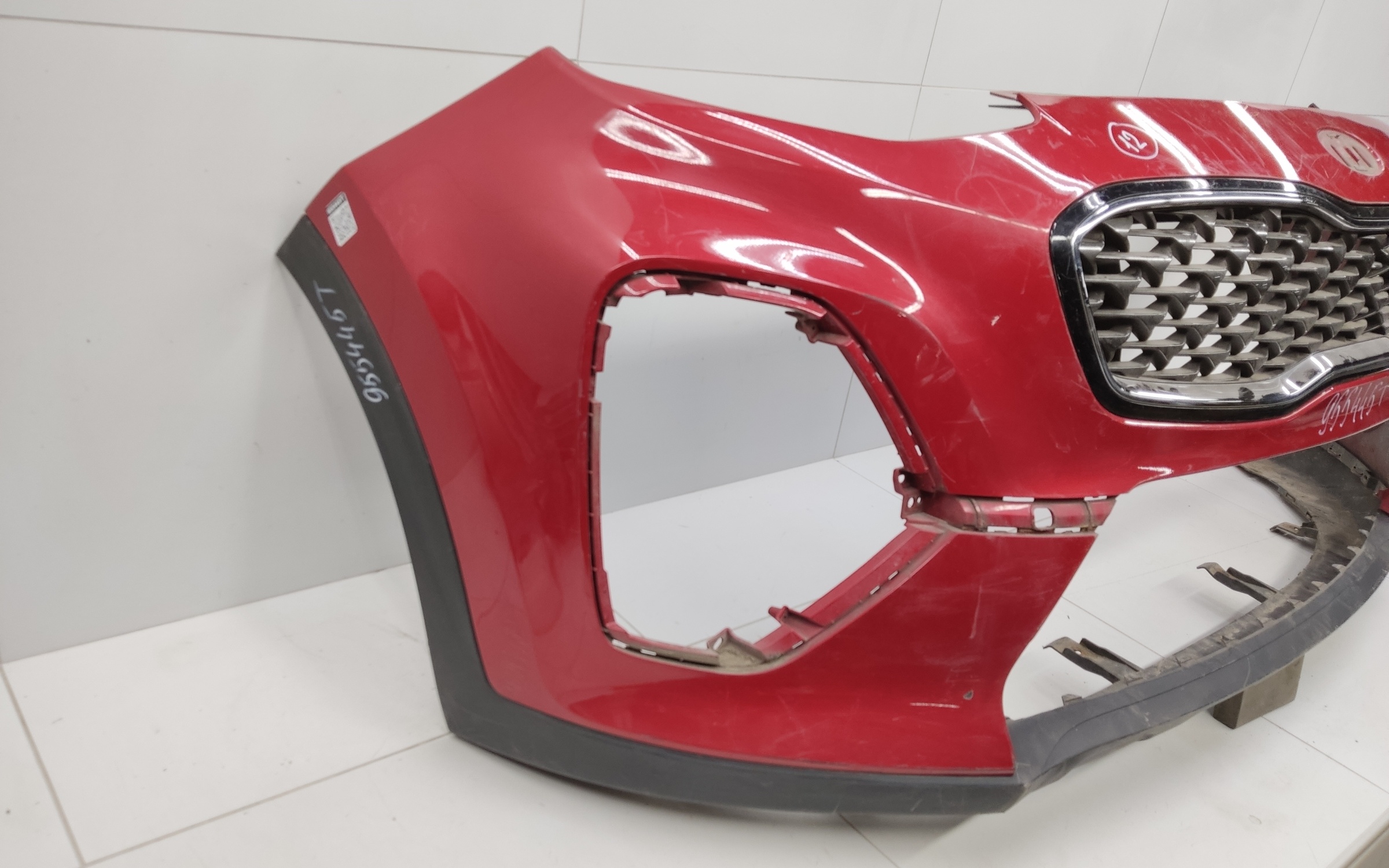 Бампер передний Kia Sportage 4 Restail