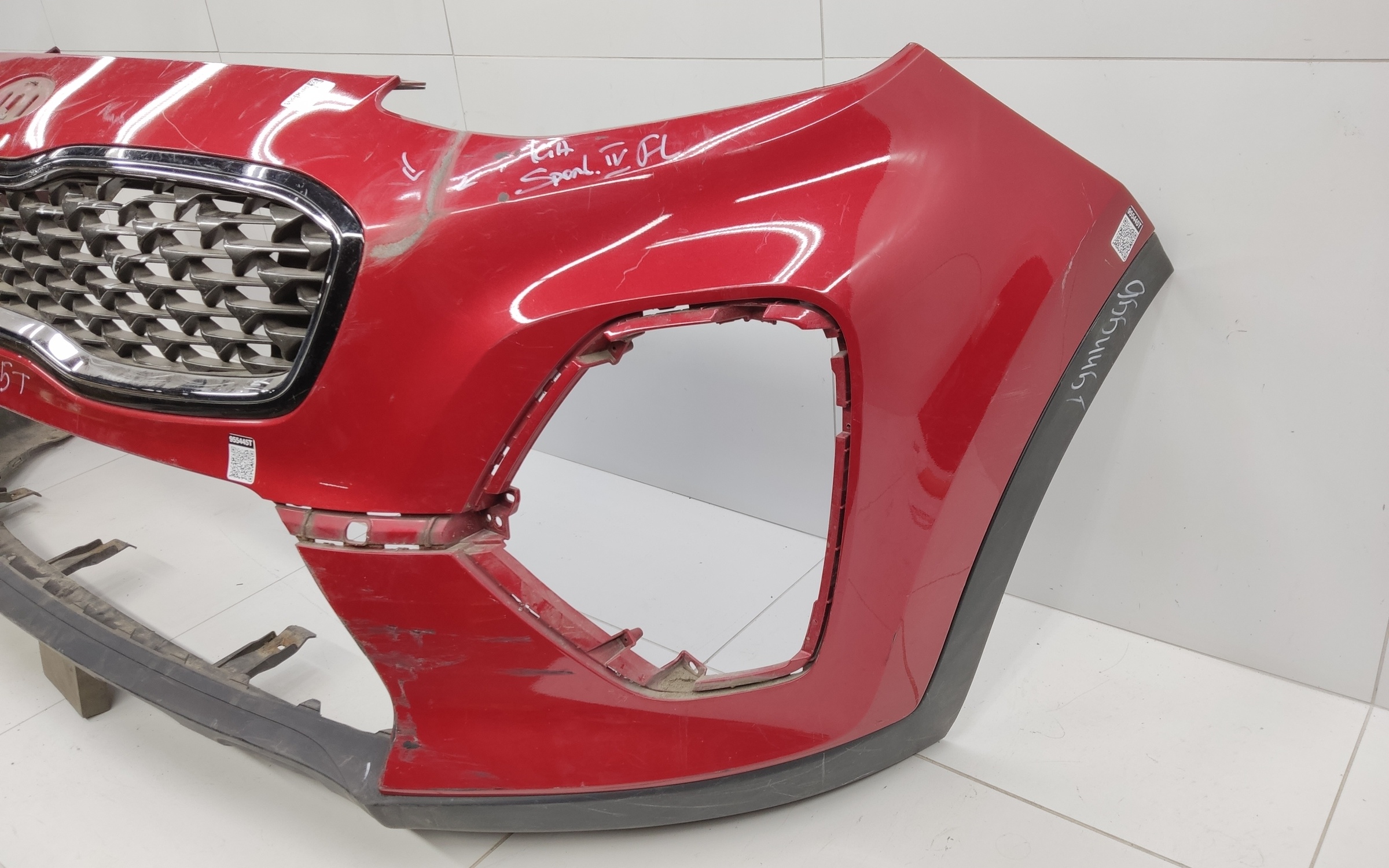 Бампер передний Kia Sportage 4 Restail