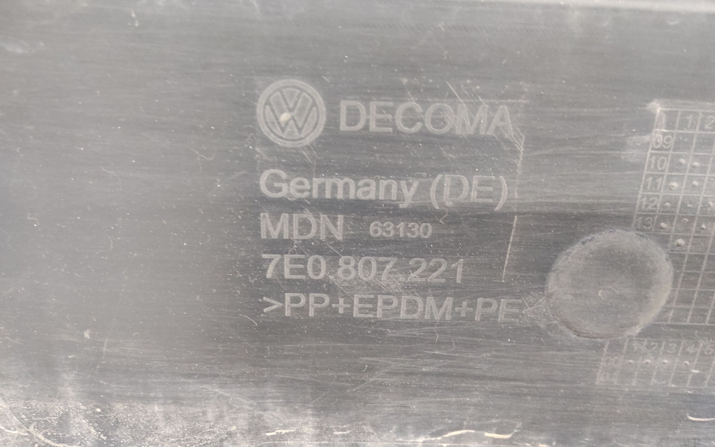 Бампер передний Volkswagen Transporter T5 Restail