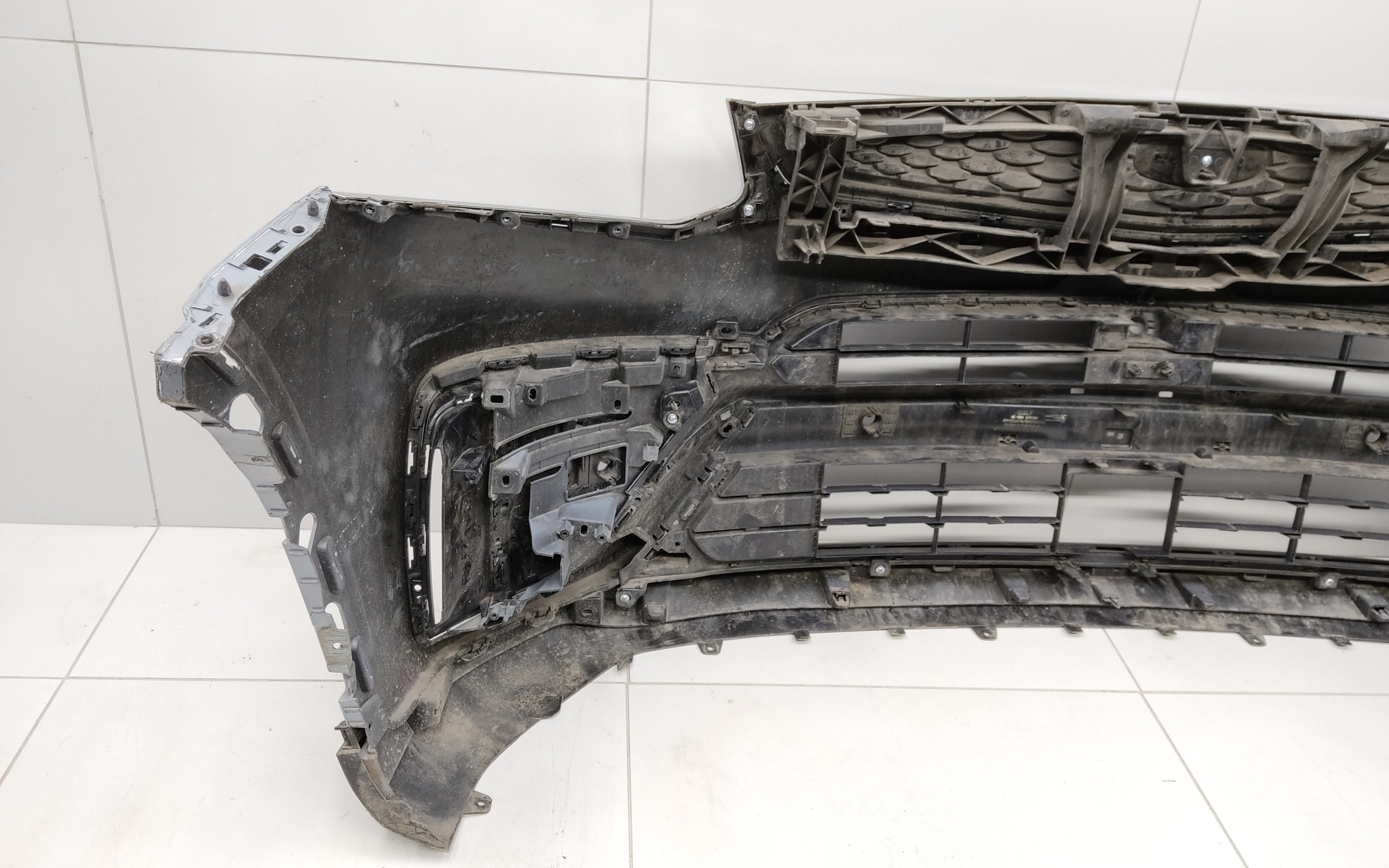 Бампер передний Geely Tugella 1 Restail