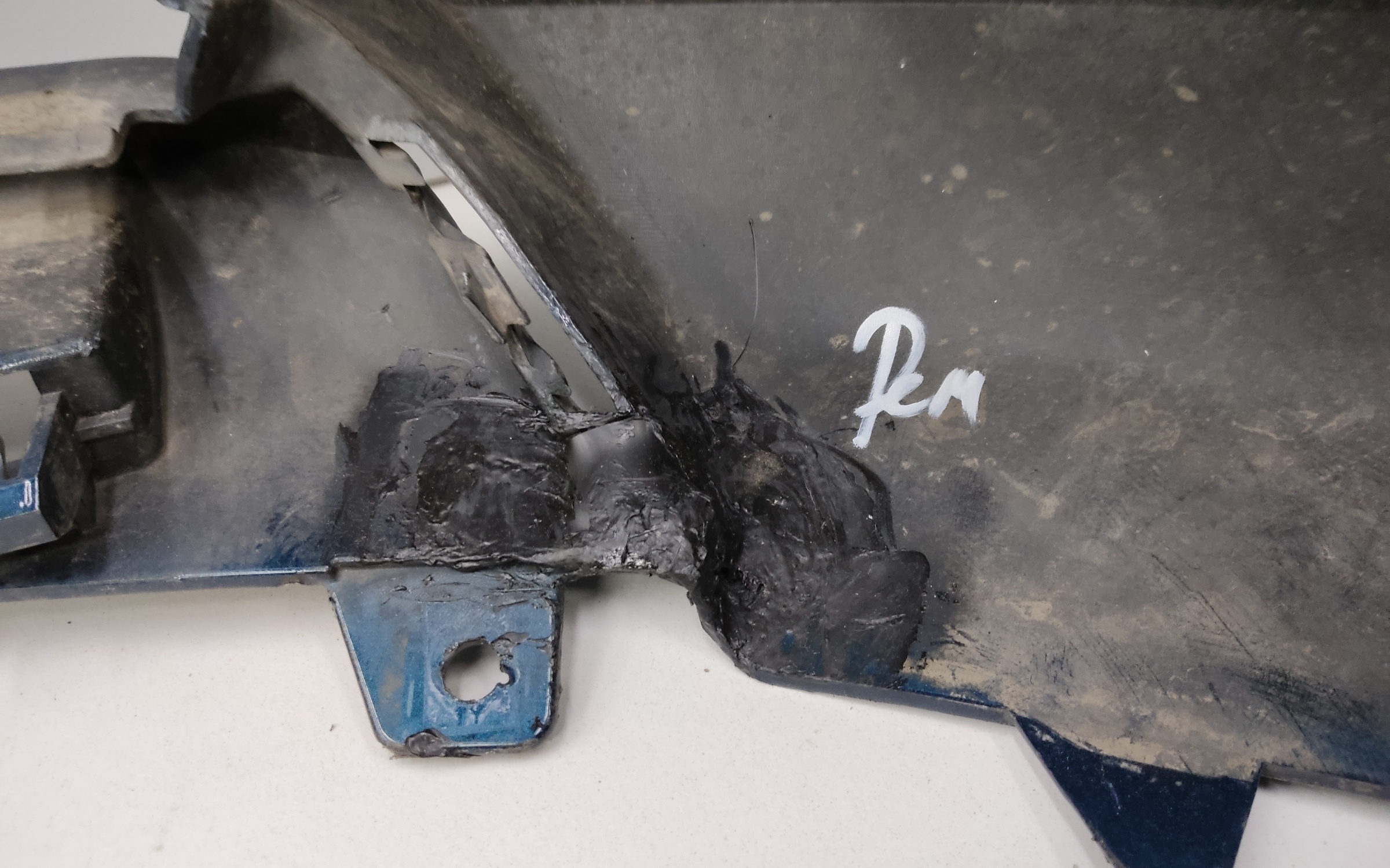 Бампер передний Geely Monjaro