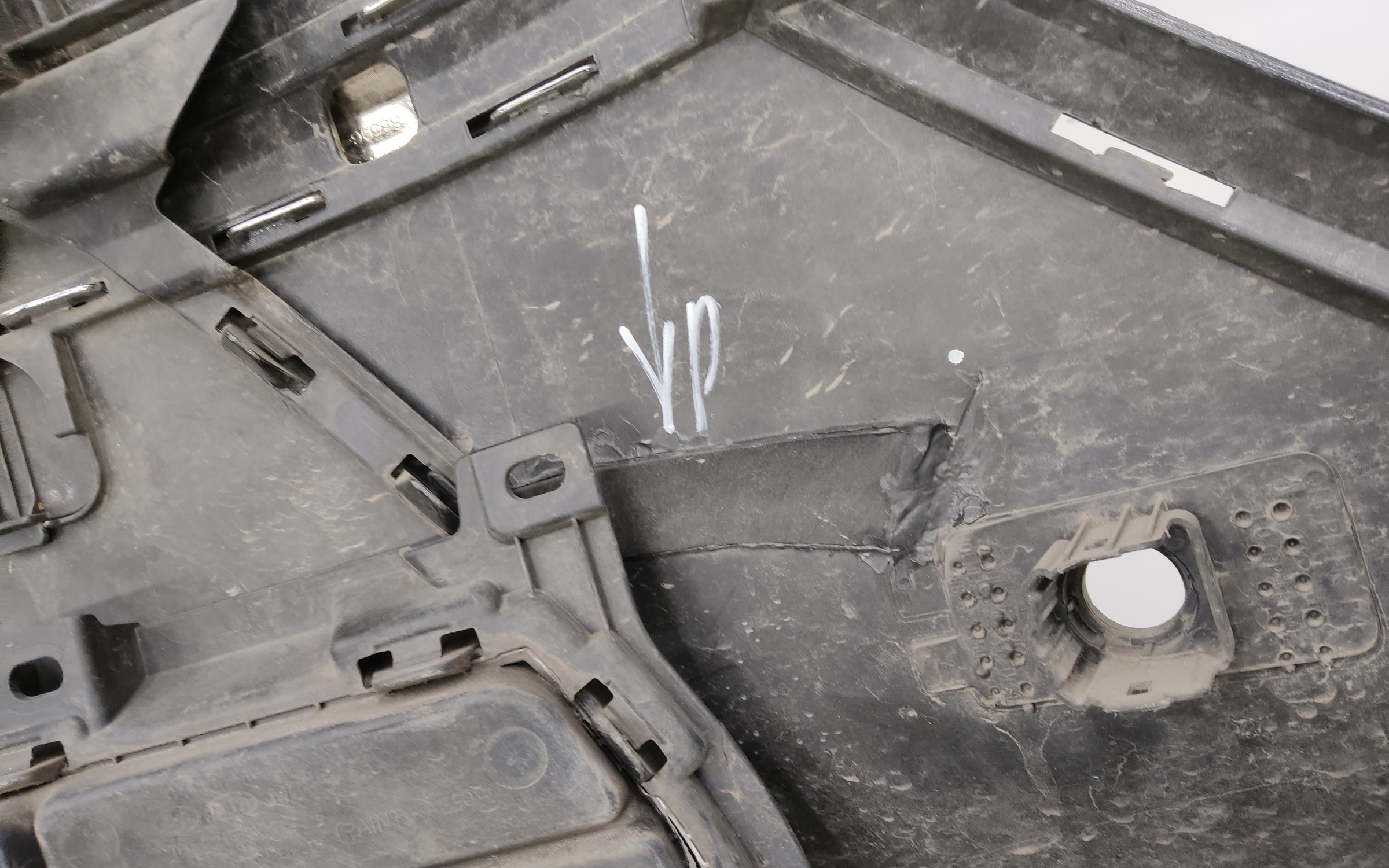 Бампер передний Kia Sportage 4 Restail